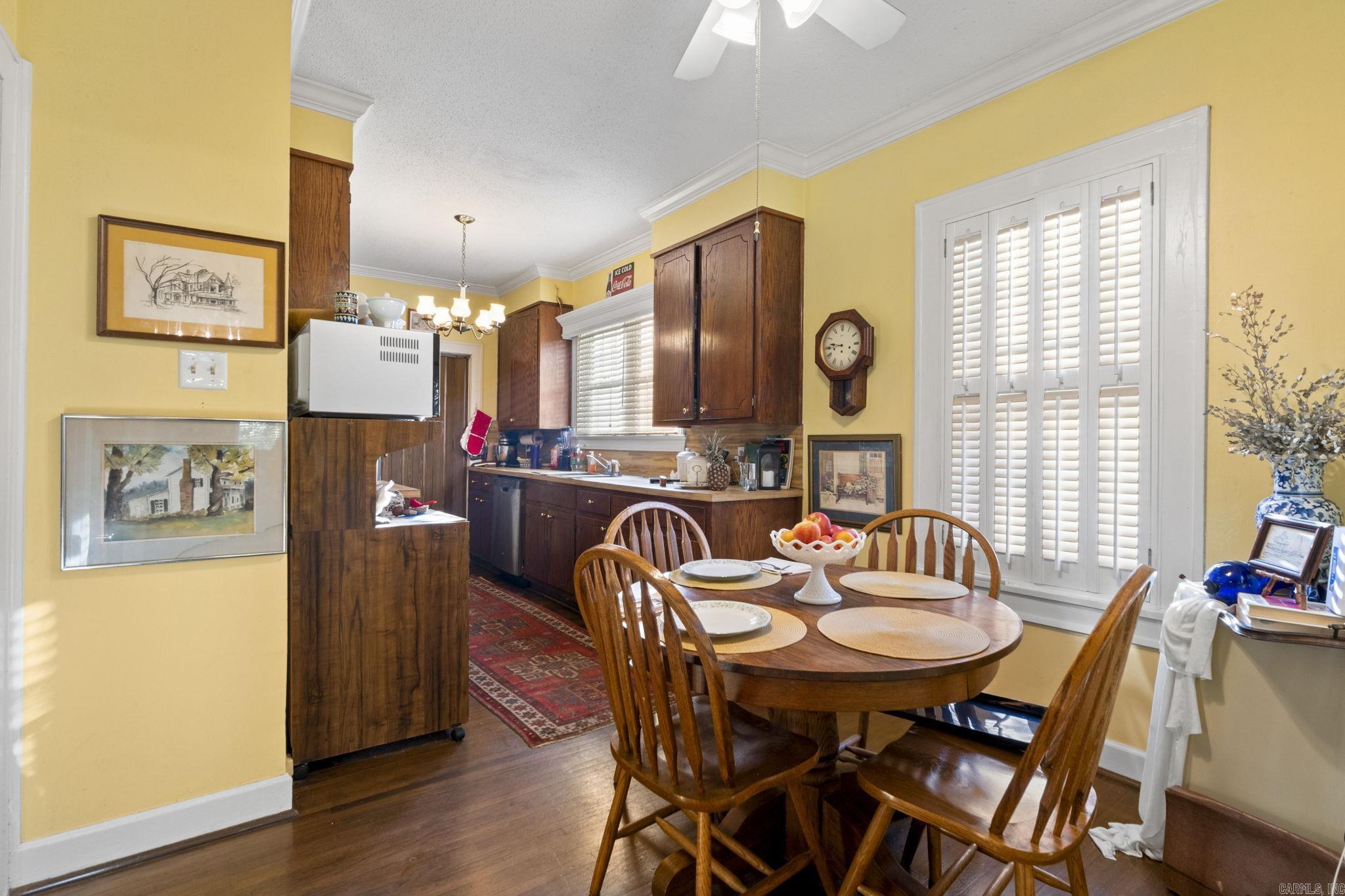 NEWTONS - Residential