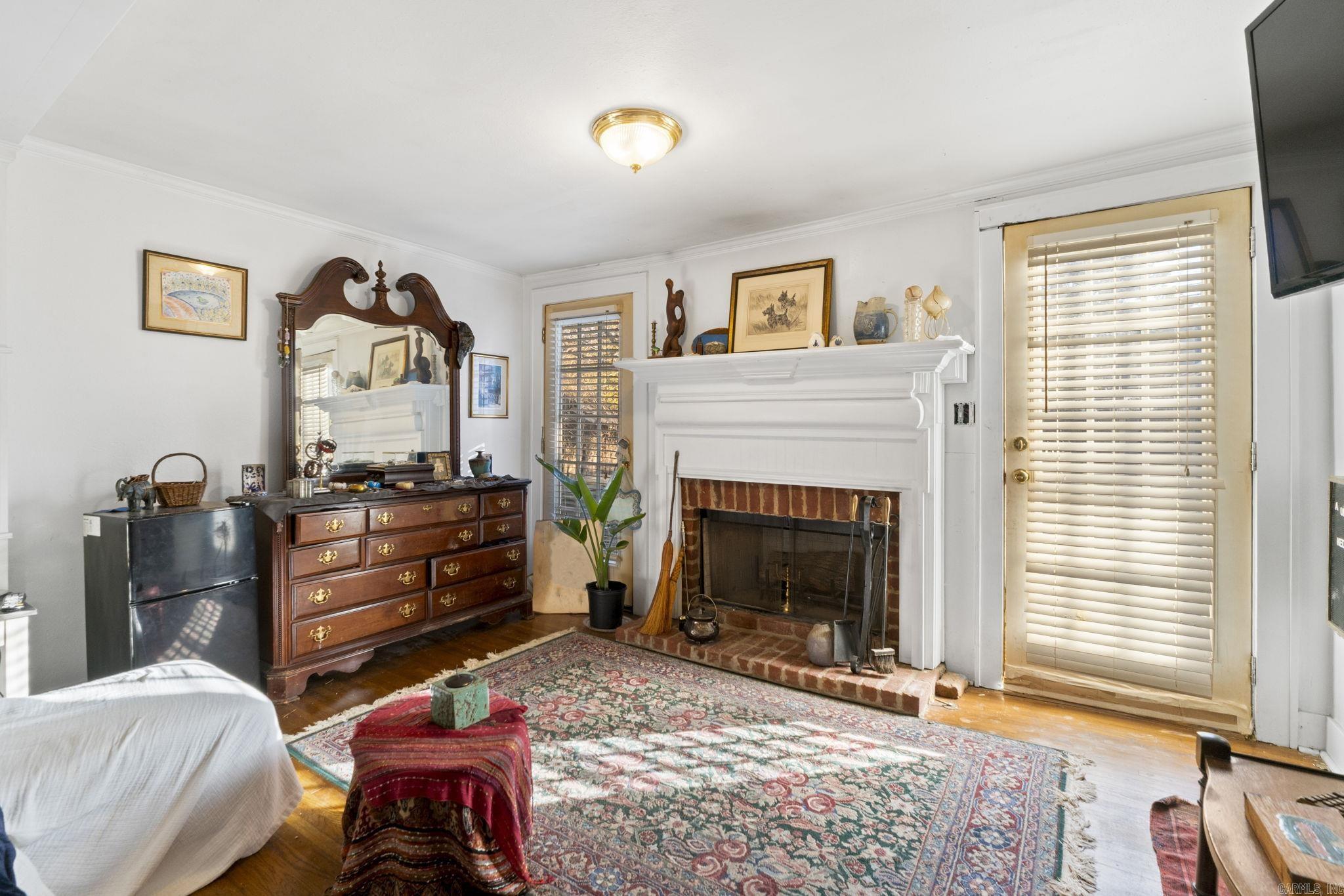 NEWTONS - Residential