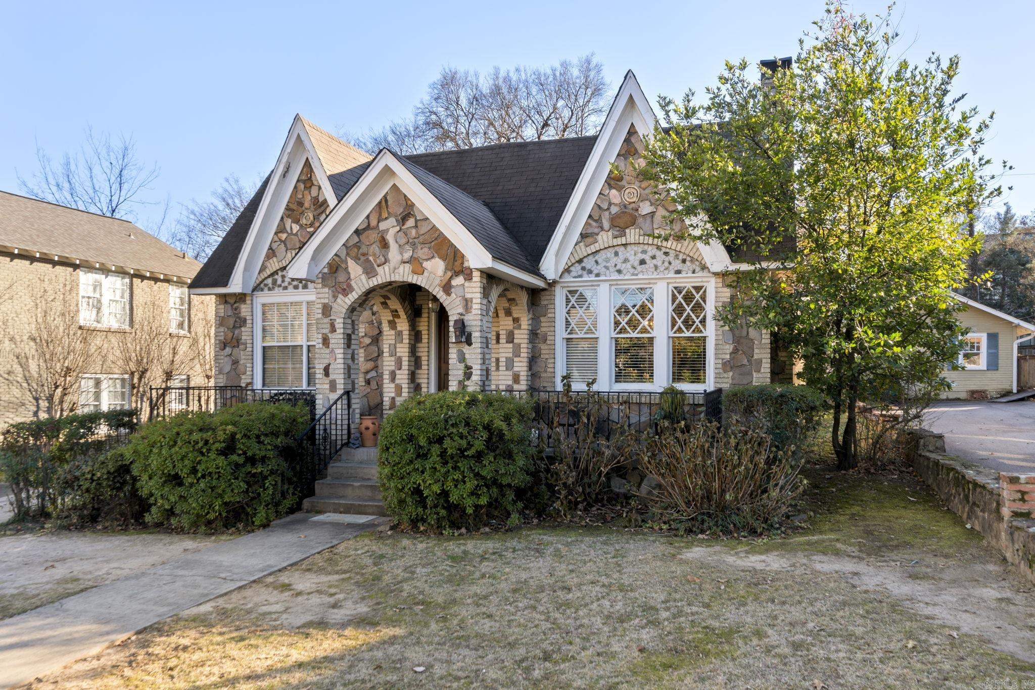 NEWTONS - Residential