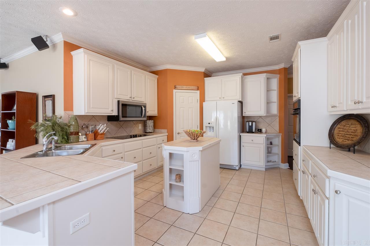 MAUMELLE VALLEY ESTATES - Residential