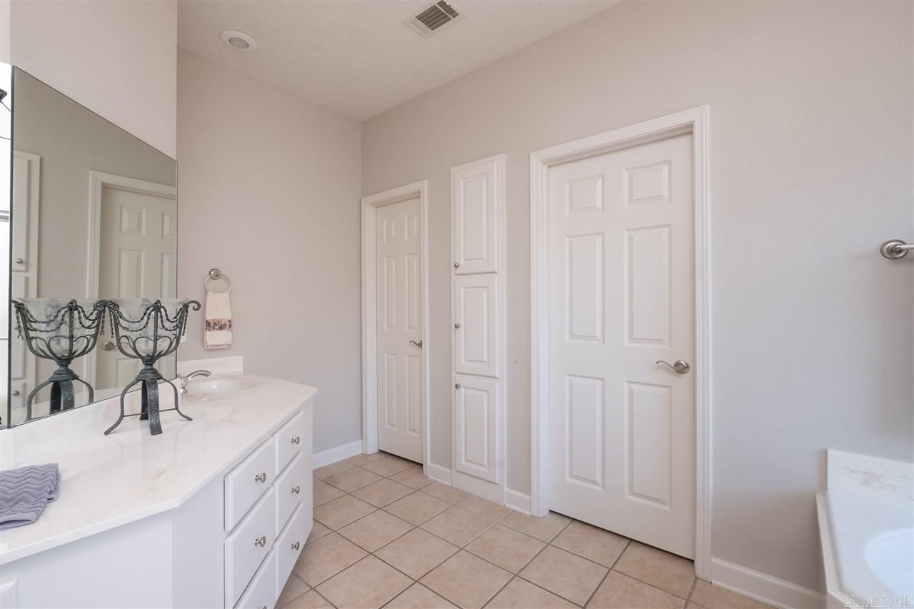 MAUMELLE VALLEY ESTATES - Residential