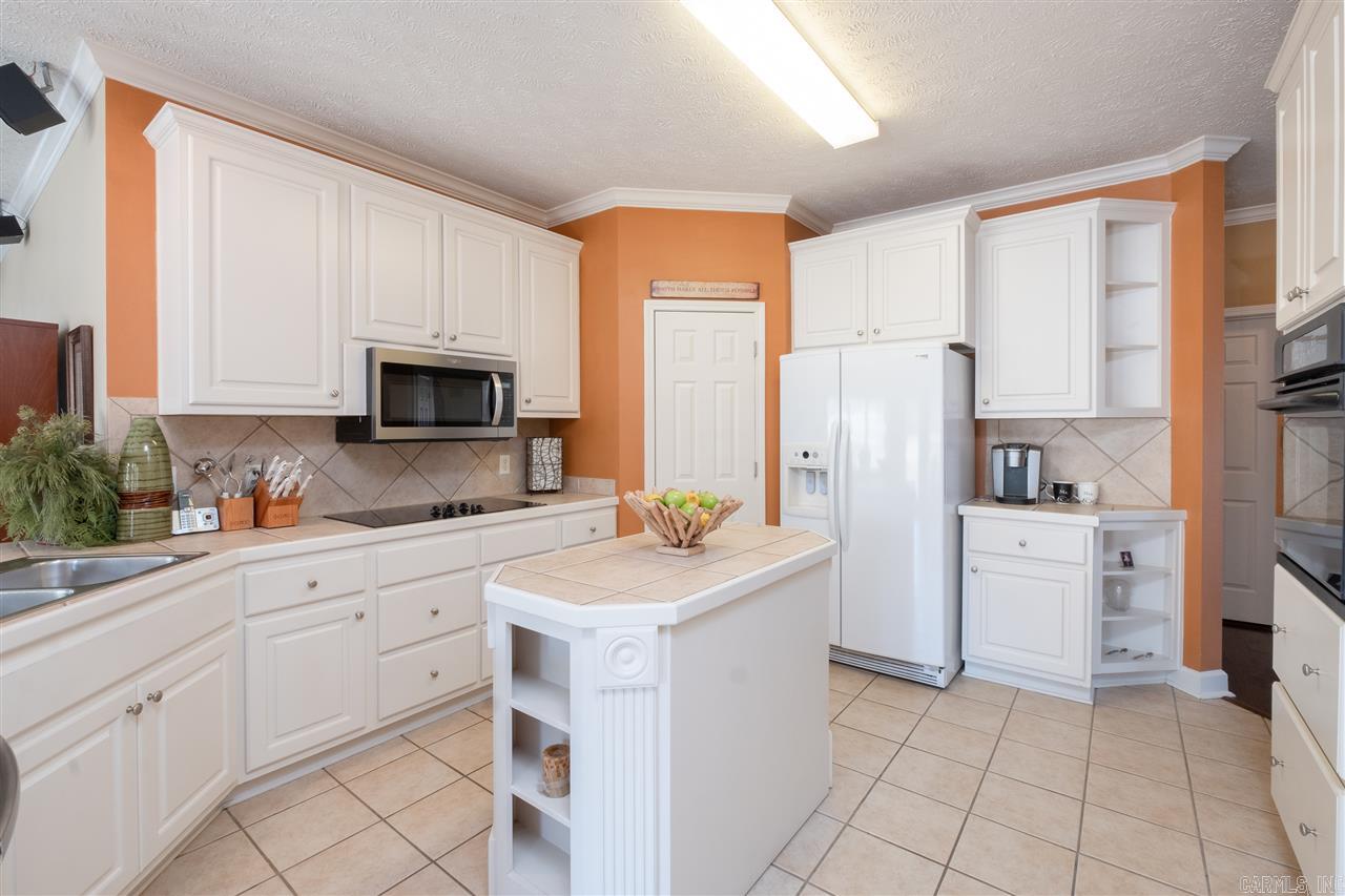 MAUMELLE VALLEY ESTATES - Residential