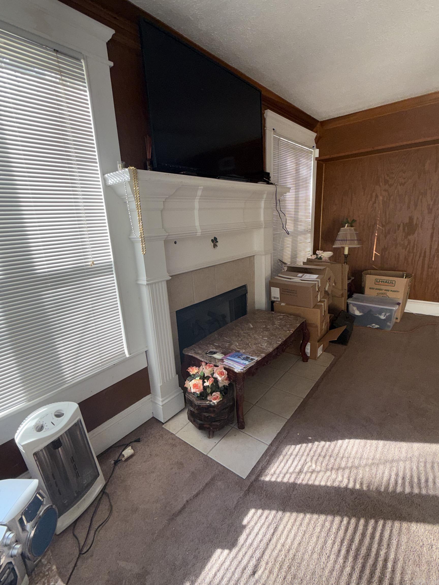 FOREST HILL - Residential