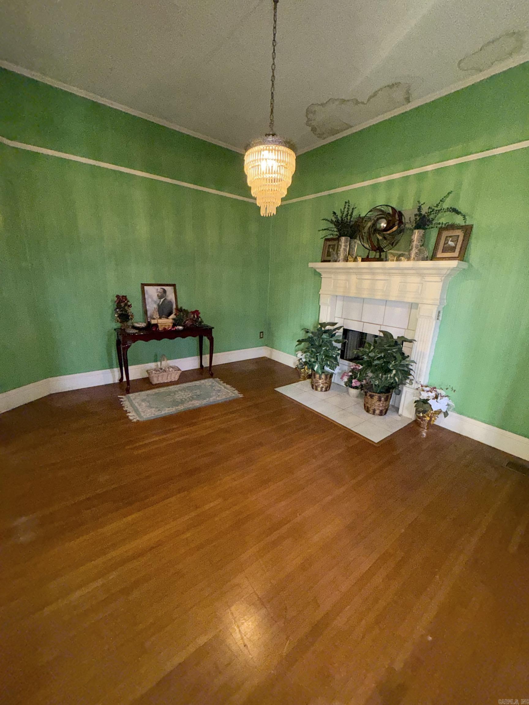 FOREST HILL - Residential