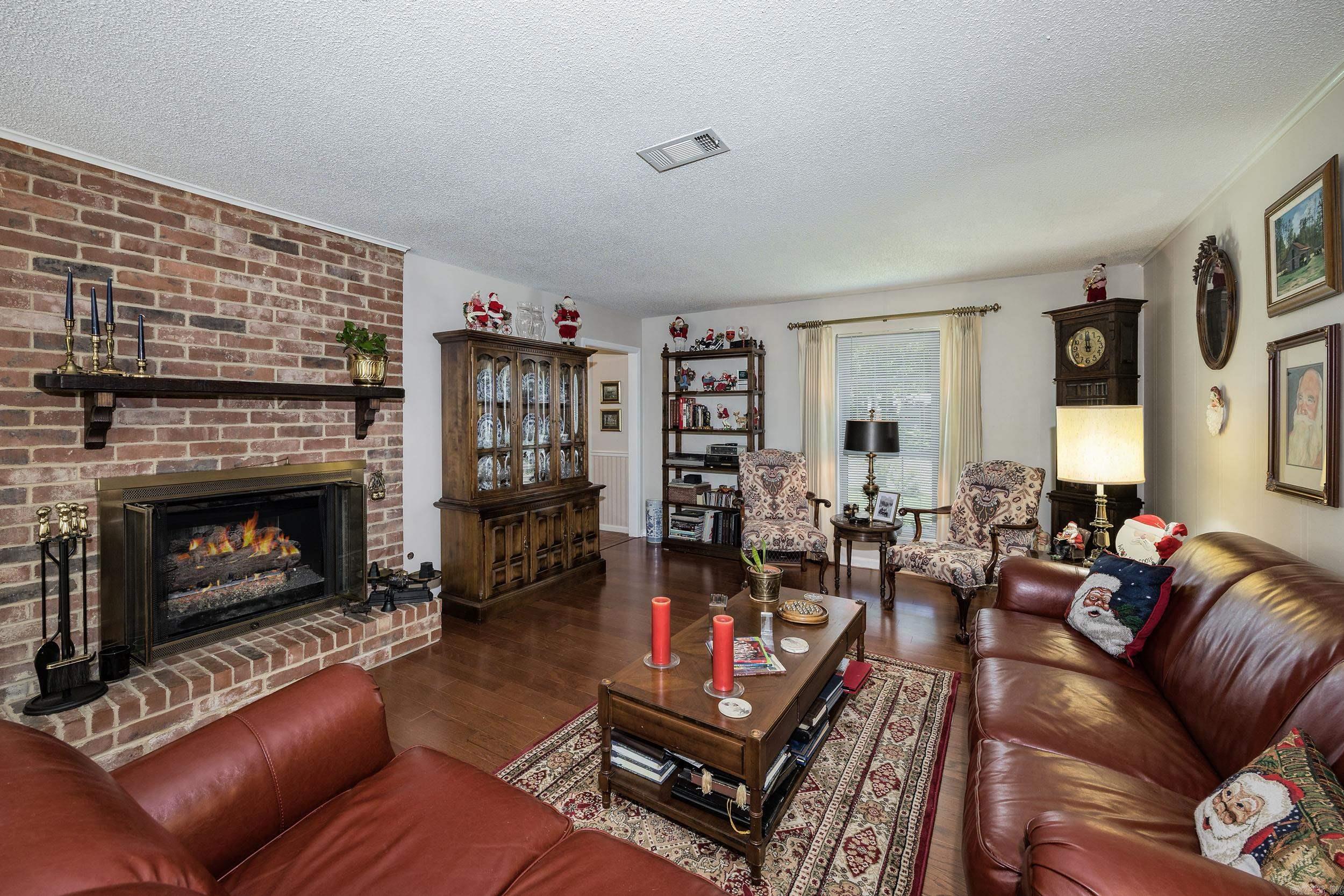 MARLOWE MANOR - Residential