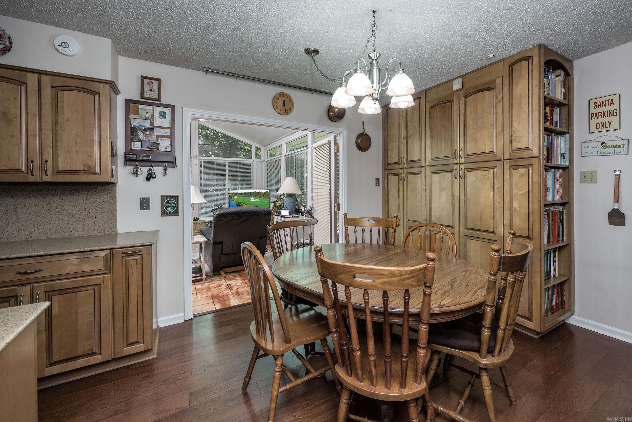 MARLOWE MANOR - Residential