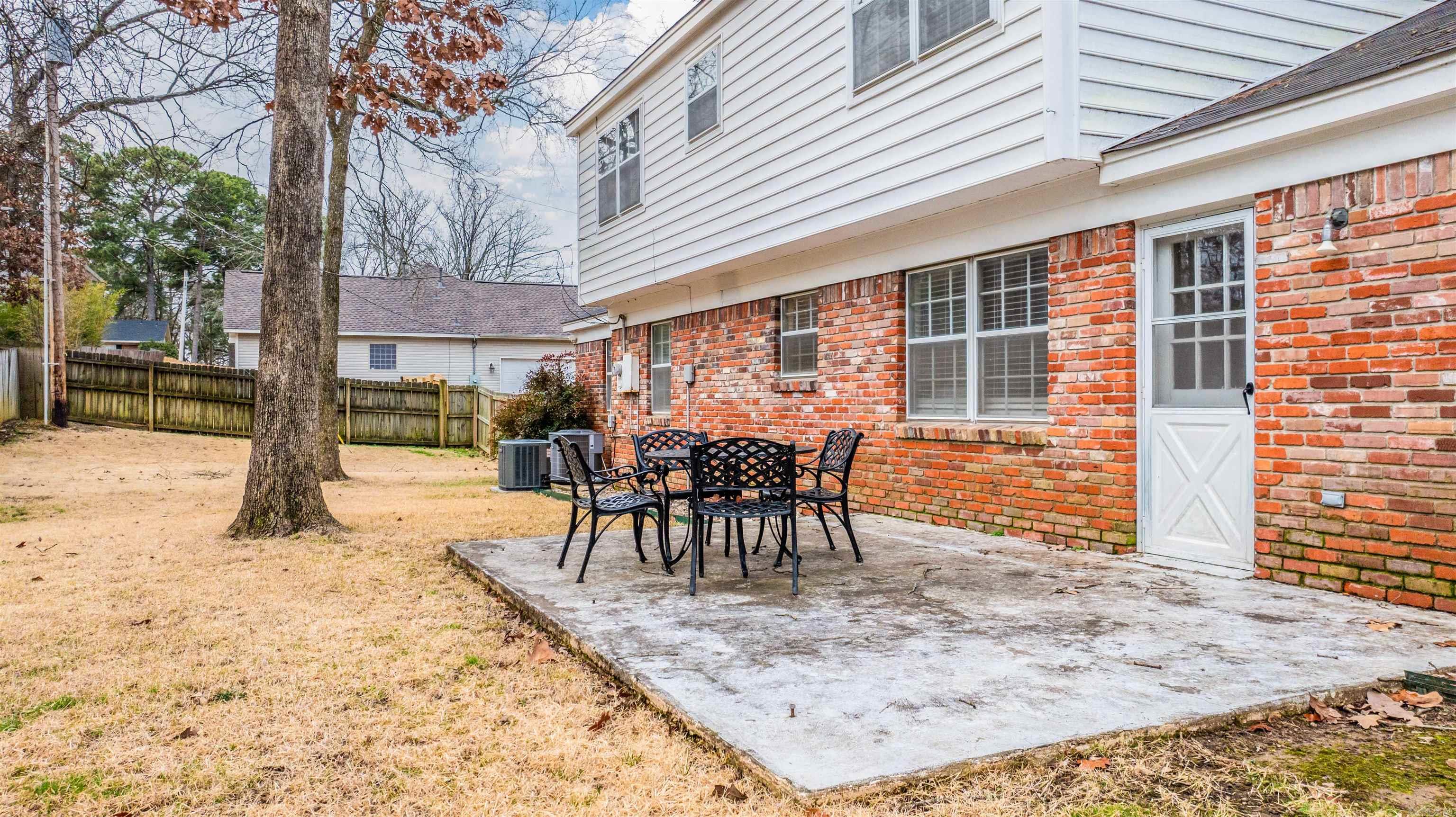 STURBRIDGE - Residential