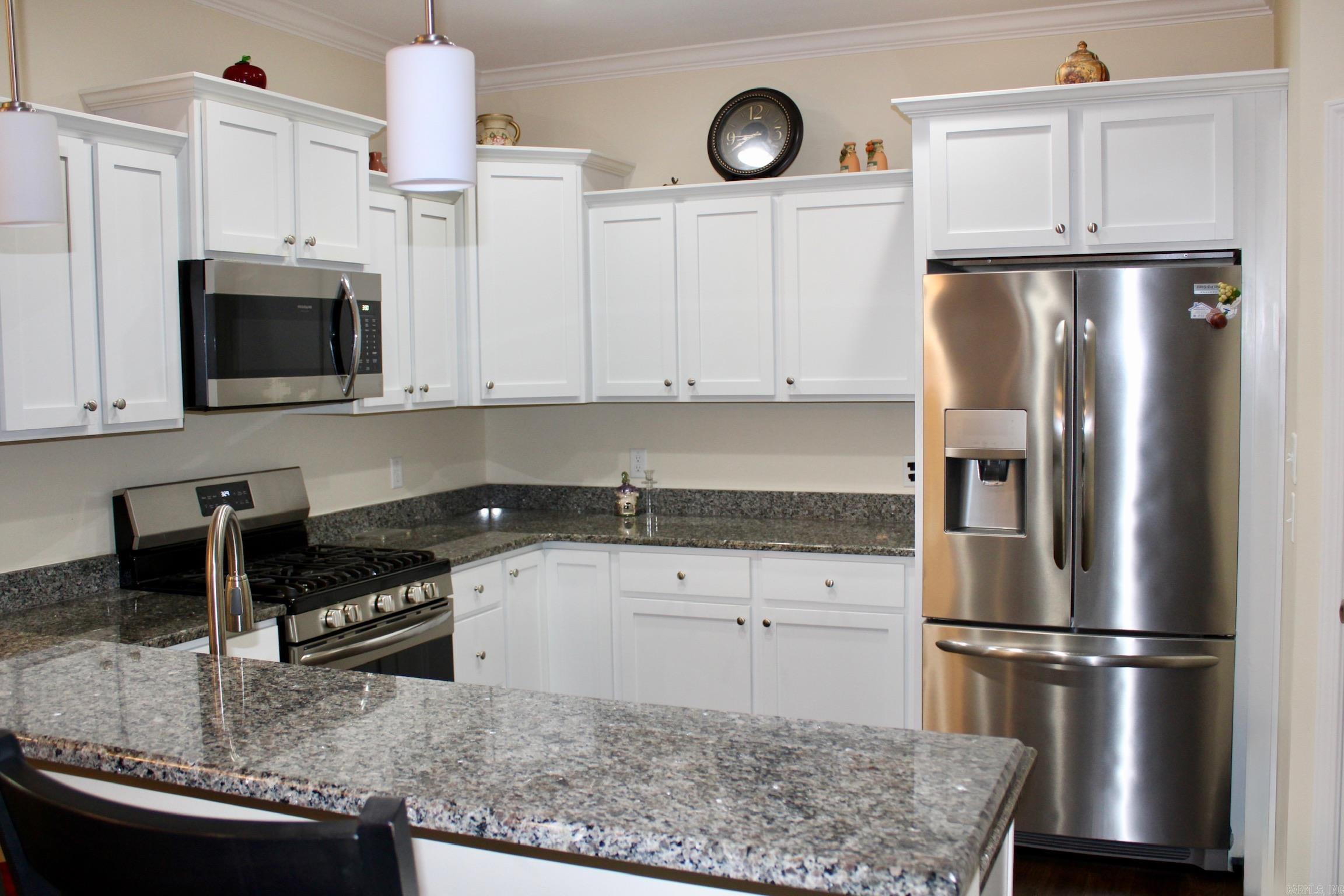 MOUNTAIN TERRACE ESTATES TOWNHOM - Residential