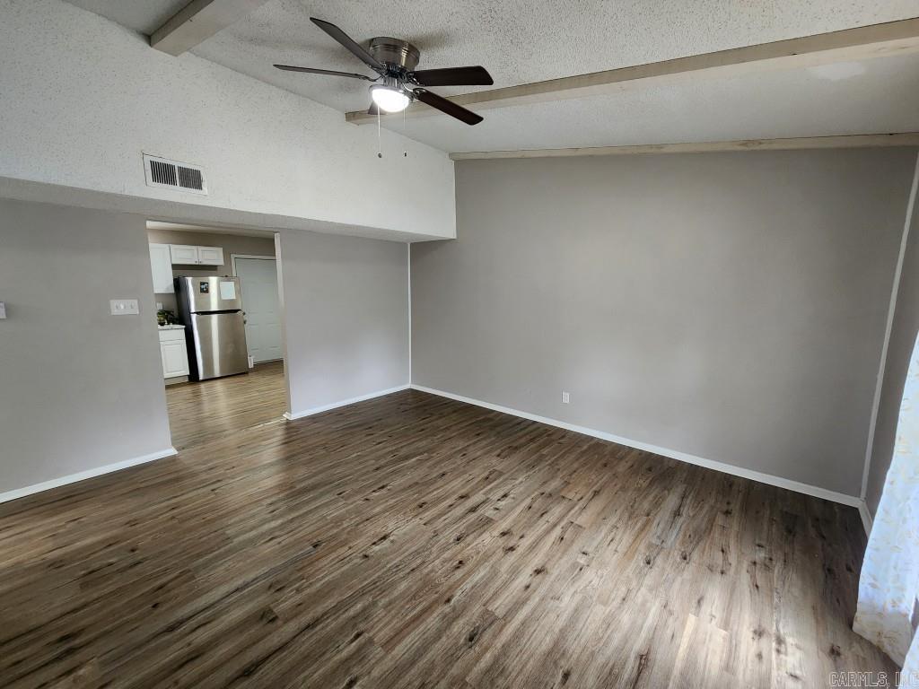 COUNTRY WOOD - Residential