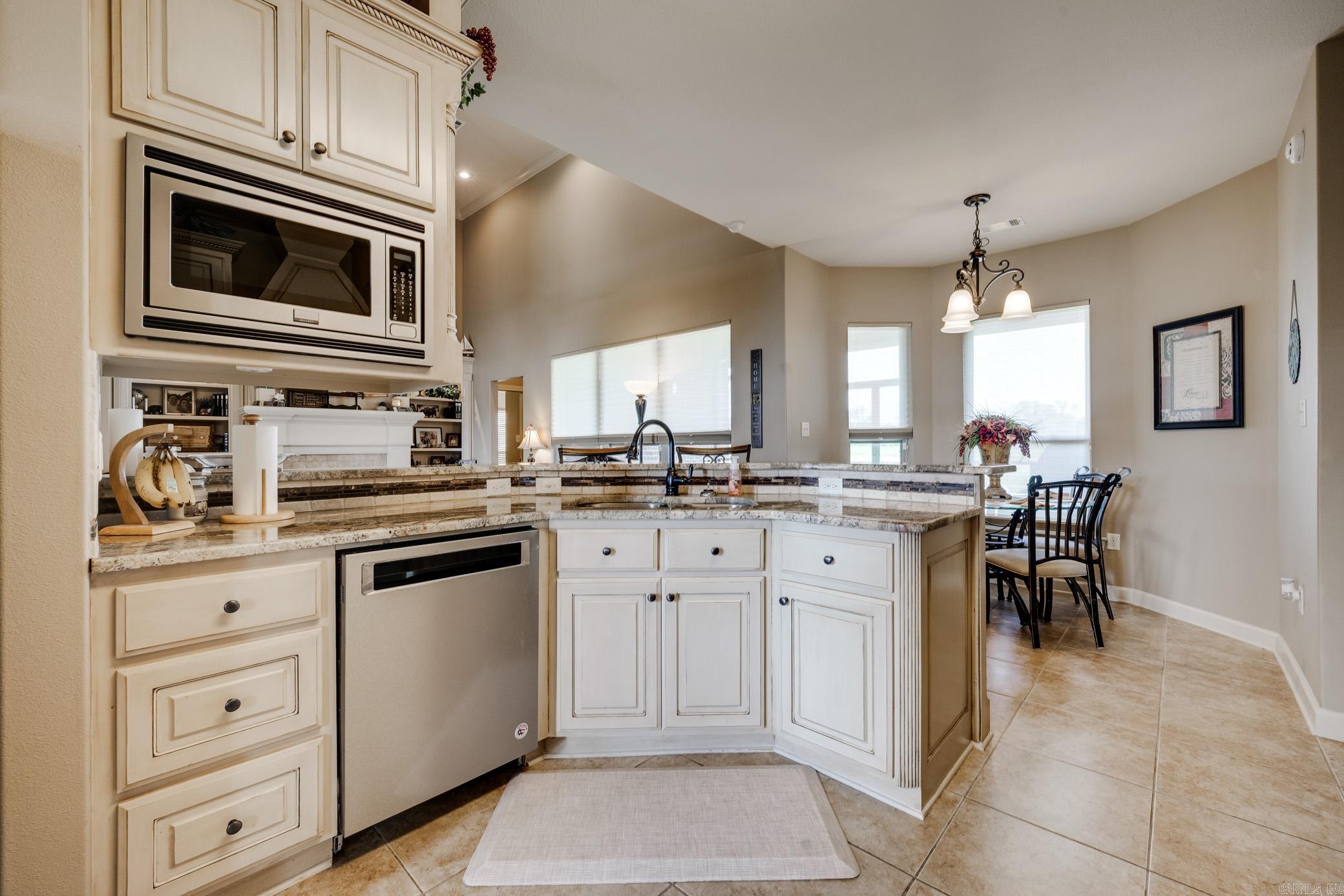 ASHLEY DOWNS - Residential