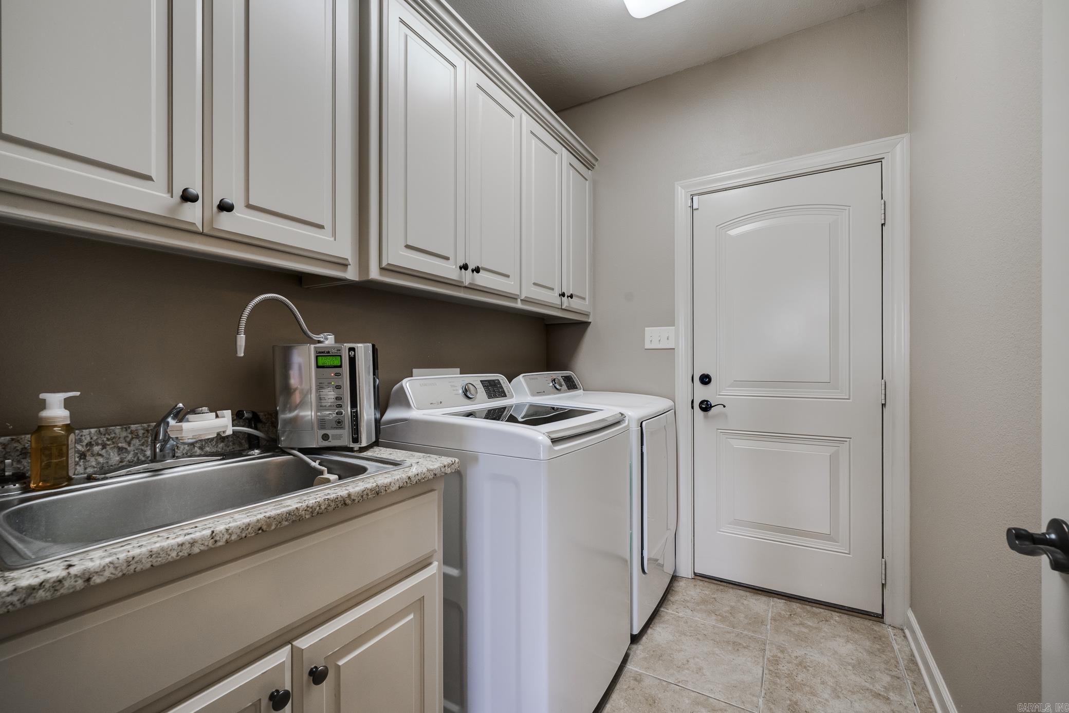 ASHLEY DOWNS - Residential