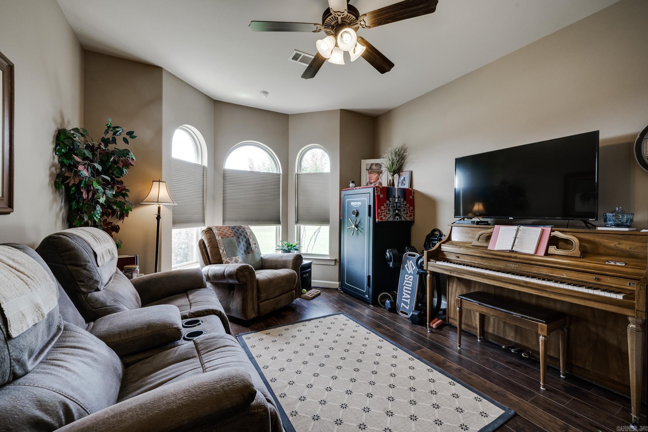 ASHLEY DOWNS - Residential