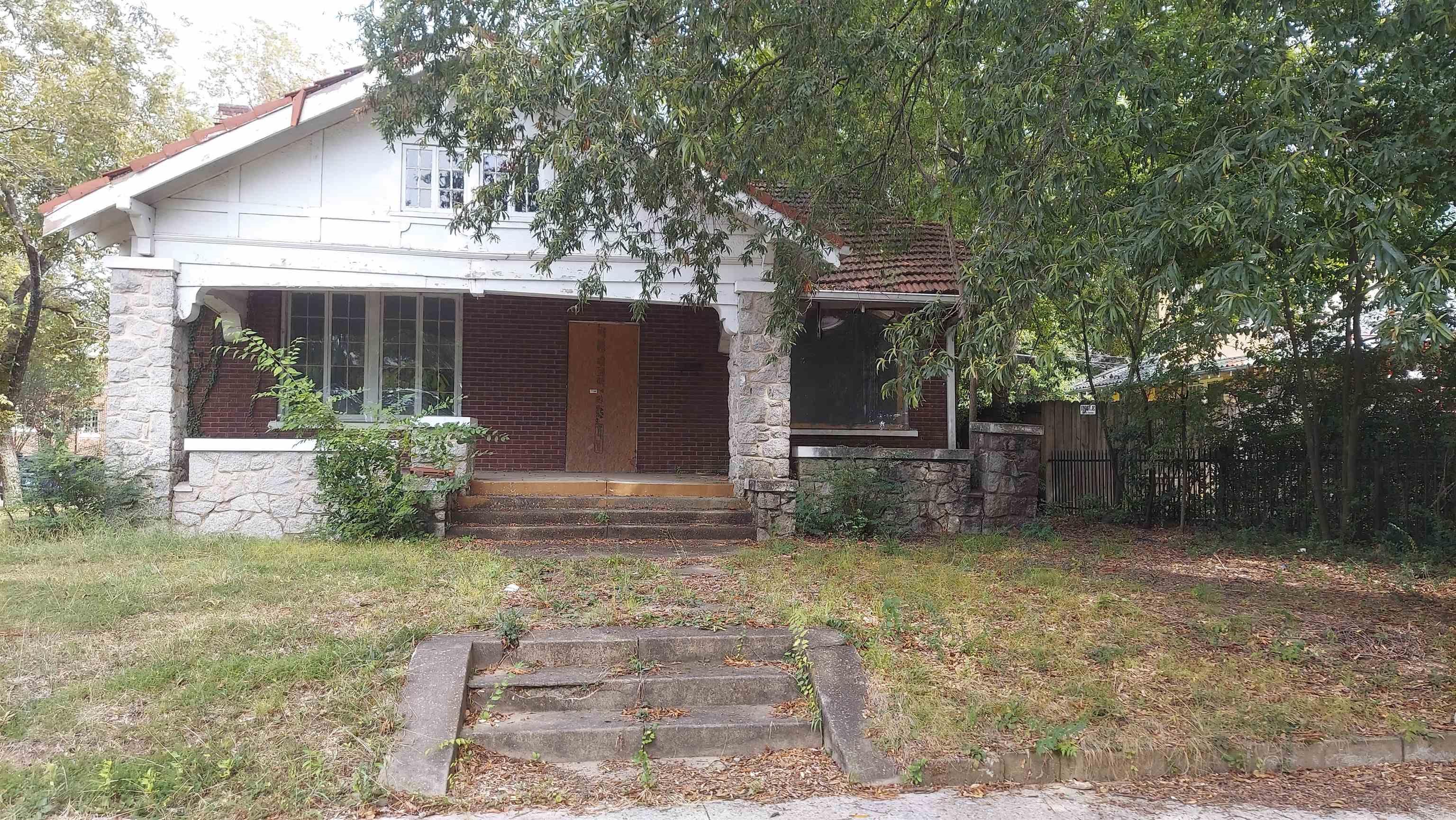 Weldon E Wrights - Residential