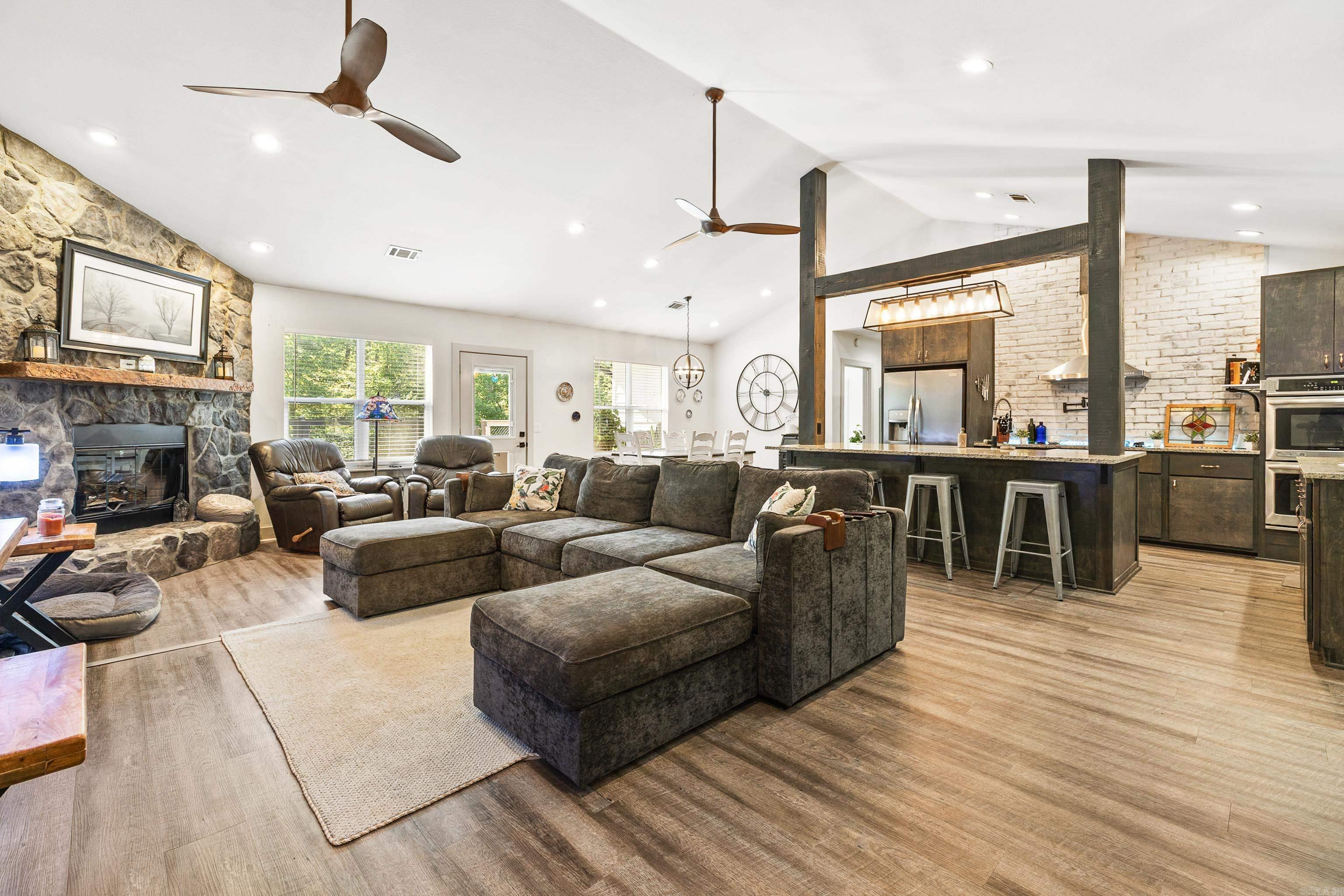 HARDWOOD HILLS - Residential