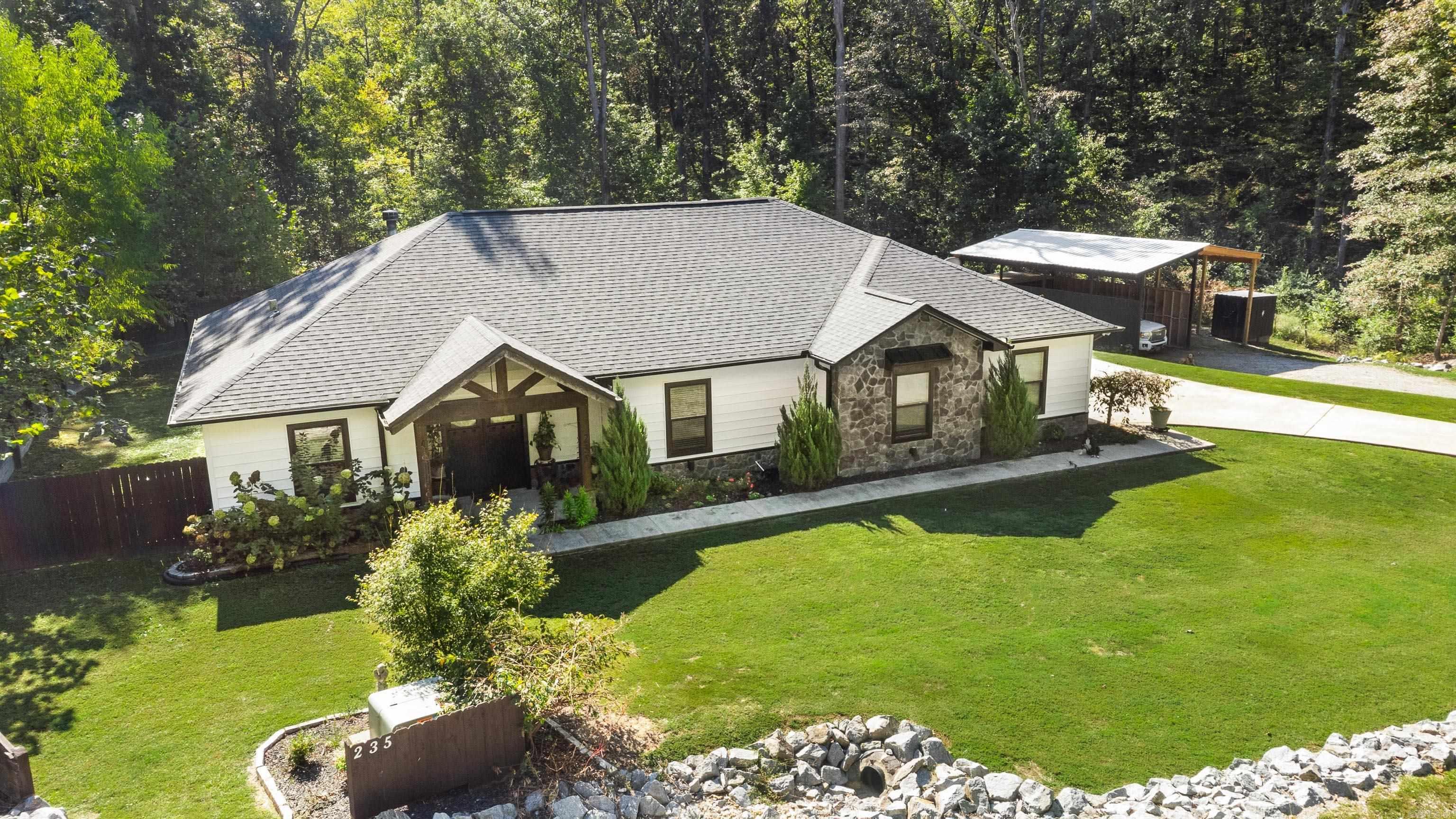 HARDWOOD HILLS - Residential
