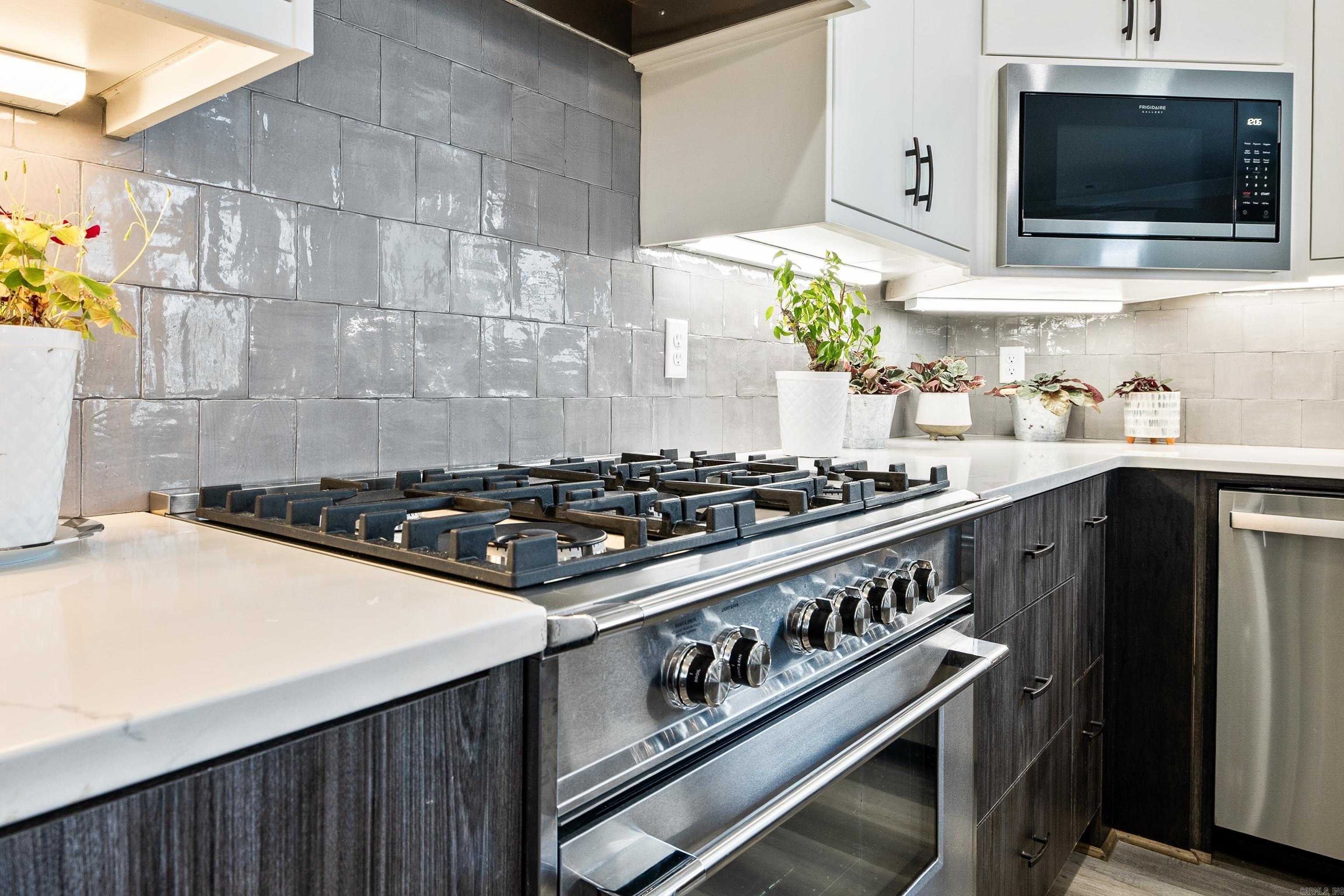 OLDE SALEM TOWNSHIP - Residential