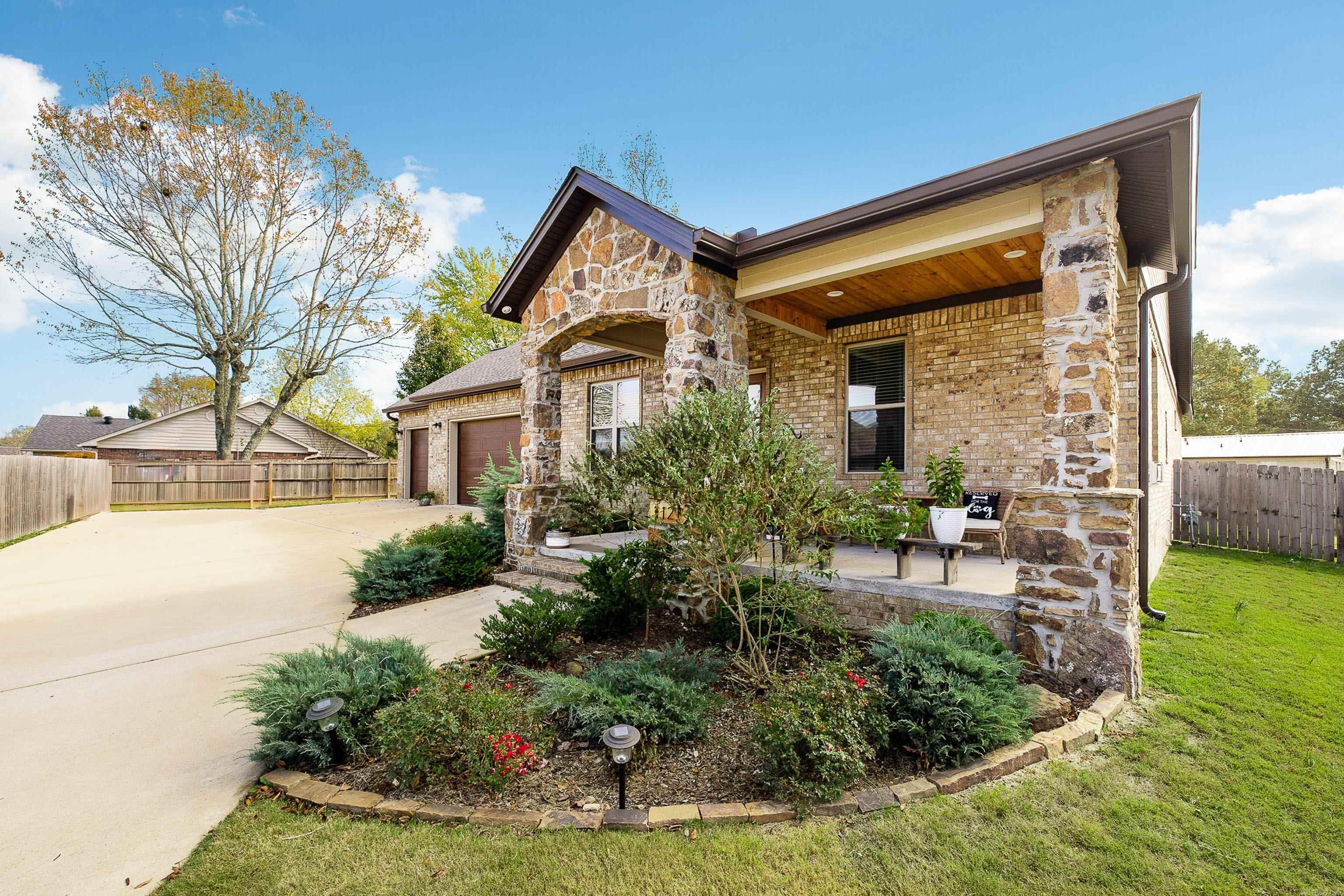 OLDE SALEM TOWNSHIP - Residential