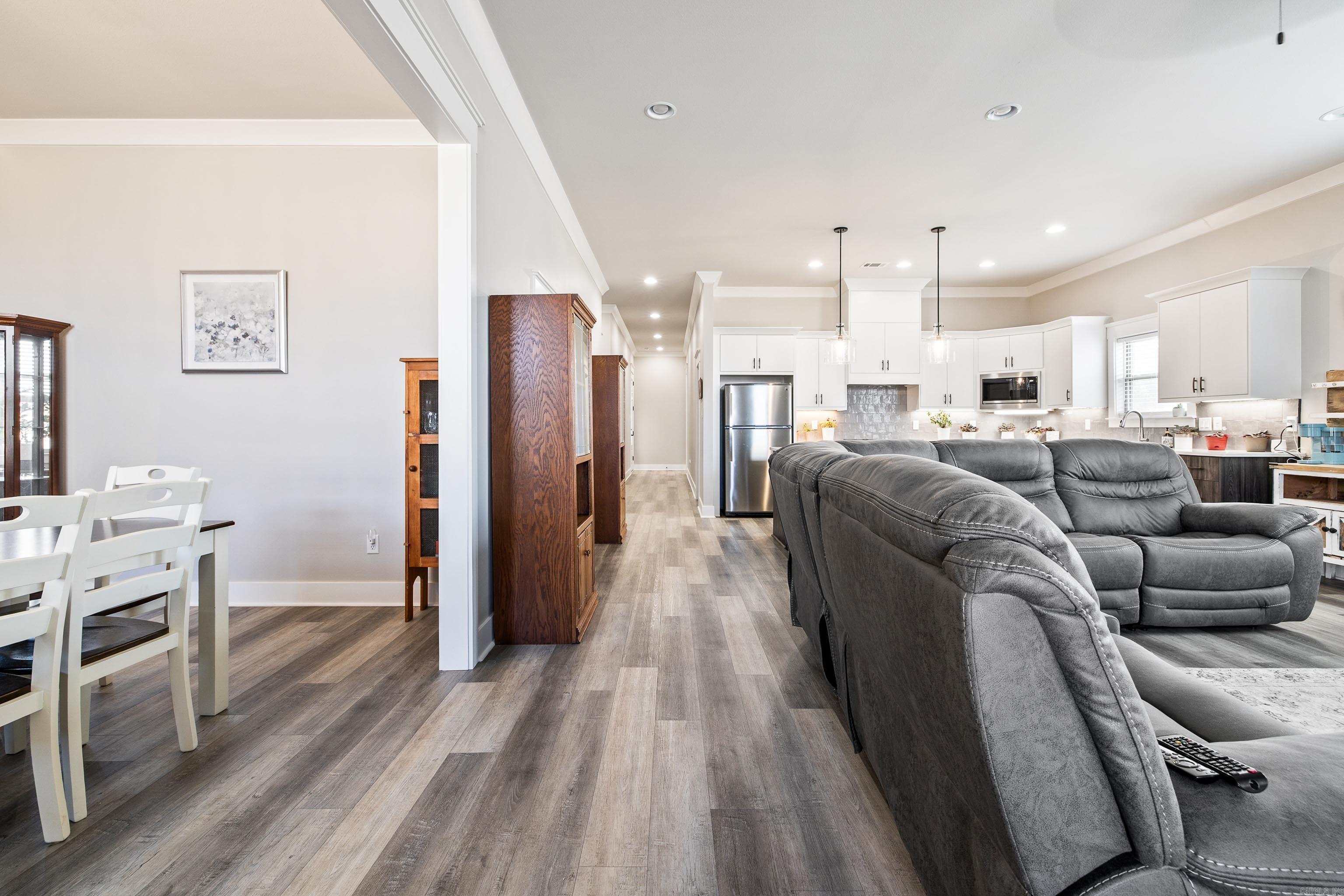 OLDE SALEM TOWNSHIP - Residential