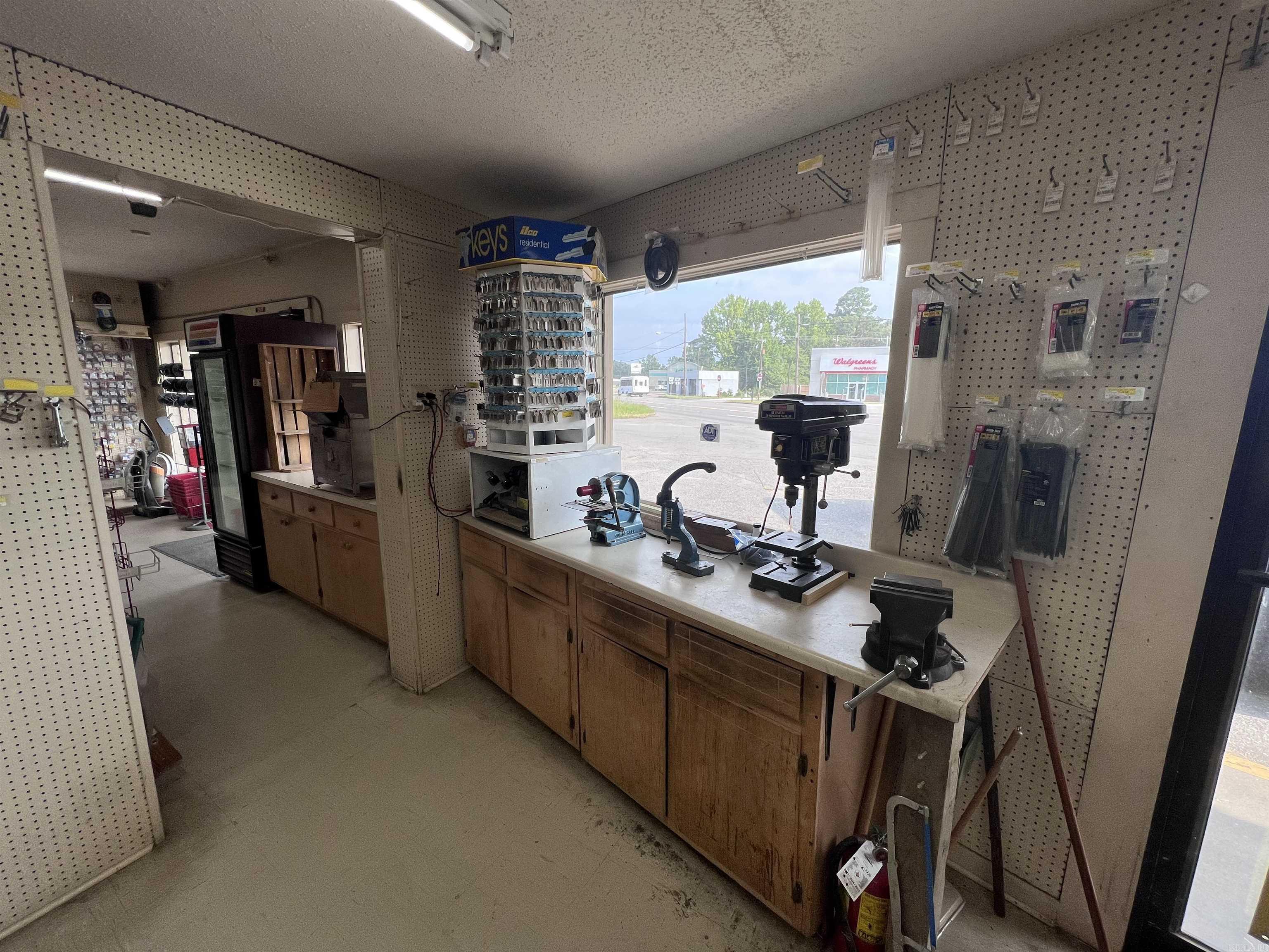 Jefferson County - Commercial Sale