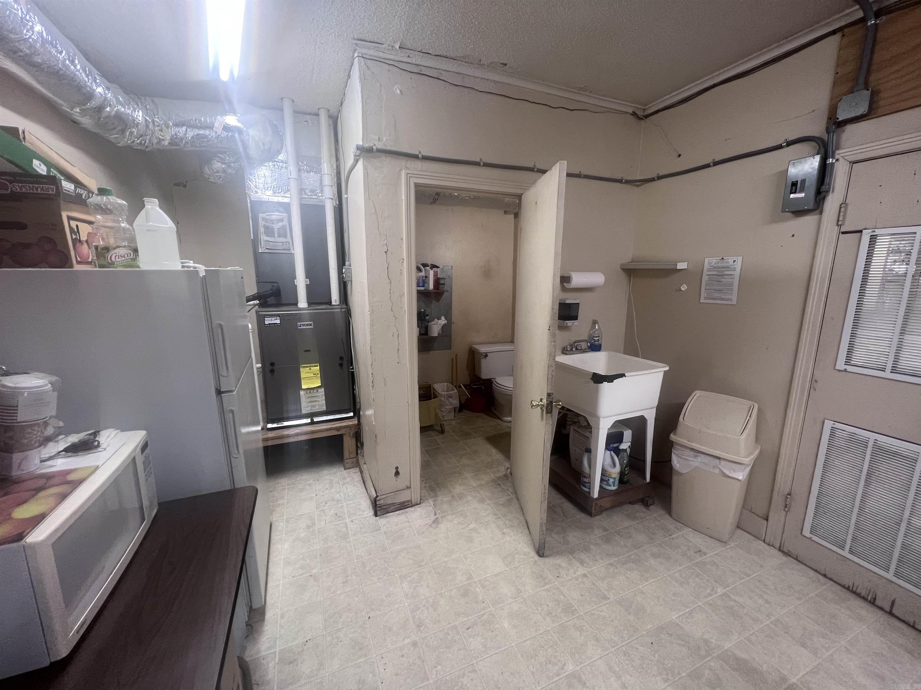 Jefferson County - Commercial Sale