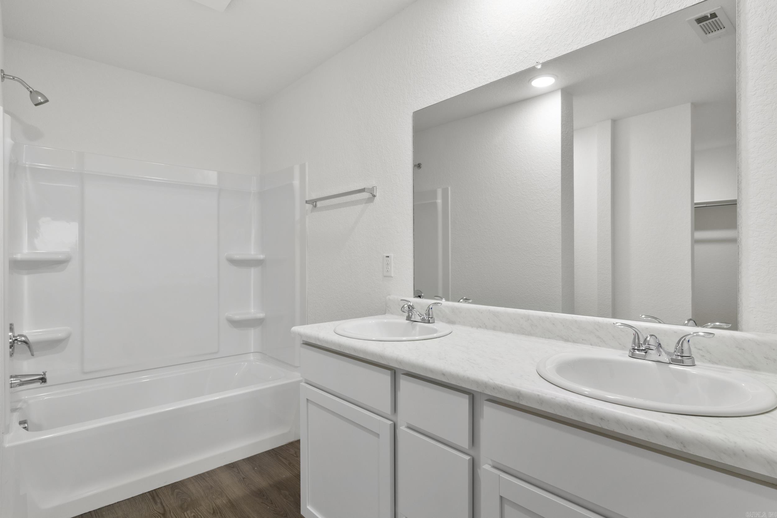 COUNTRY CLUB OF ARK THE - Residential