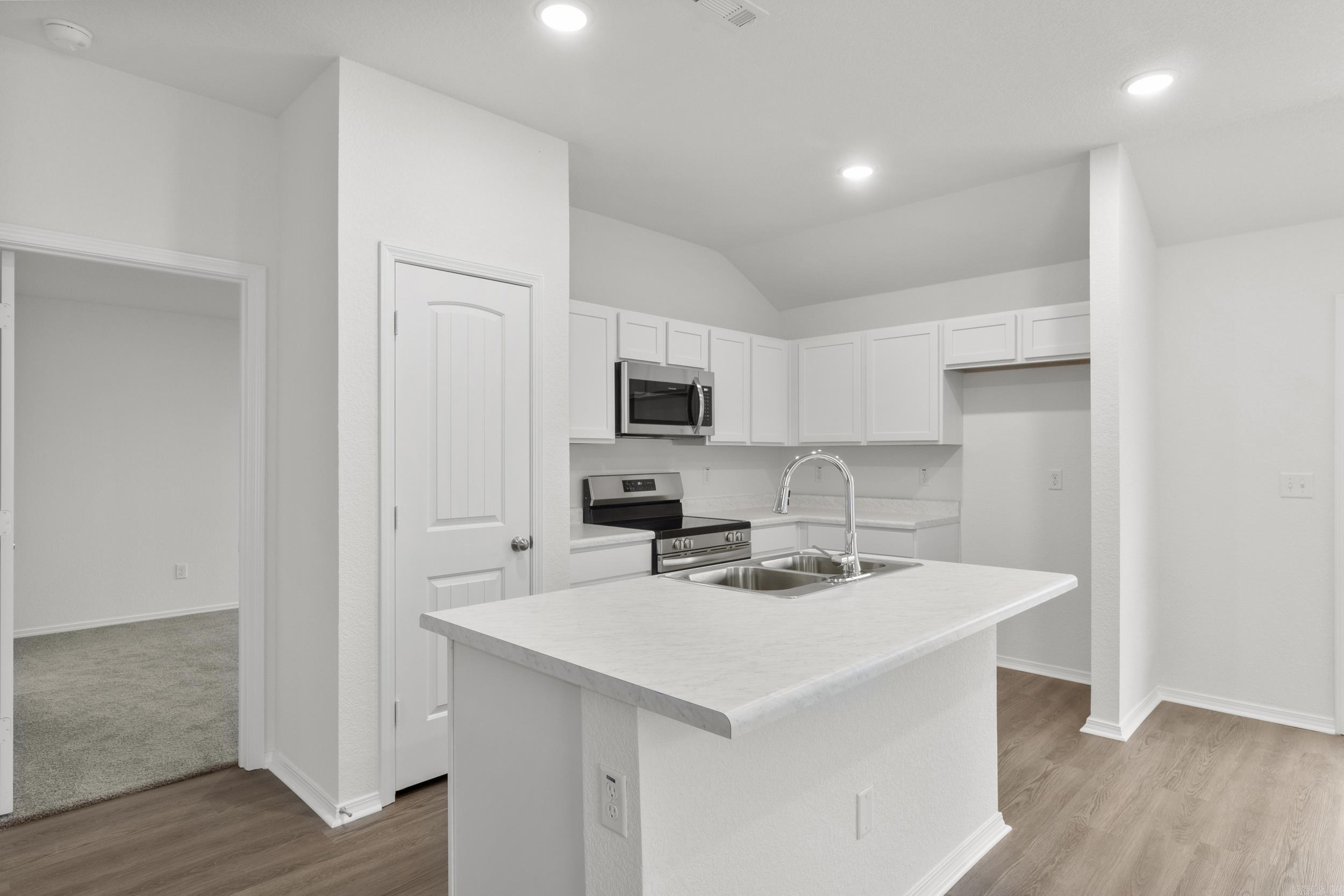 COUNTRY CLUB OF ARK THE - Residential