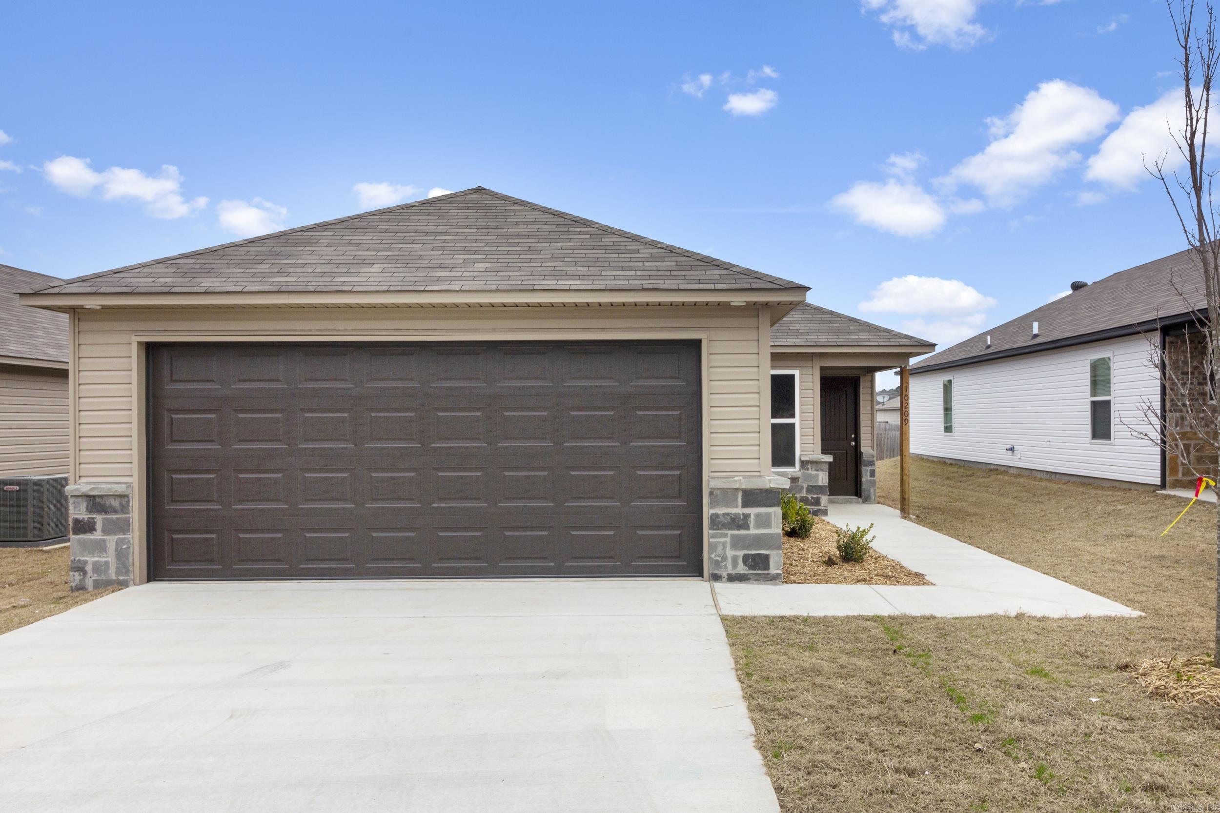 COUNTRY CLUB OF ARK THE - Residential