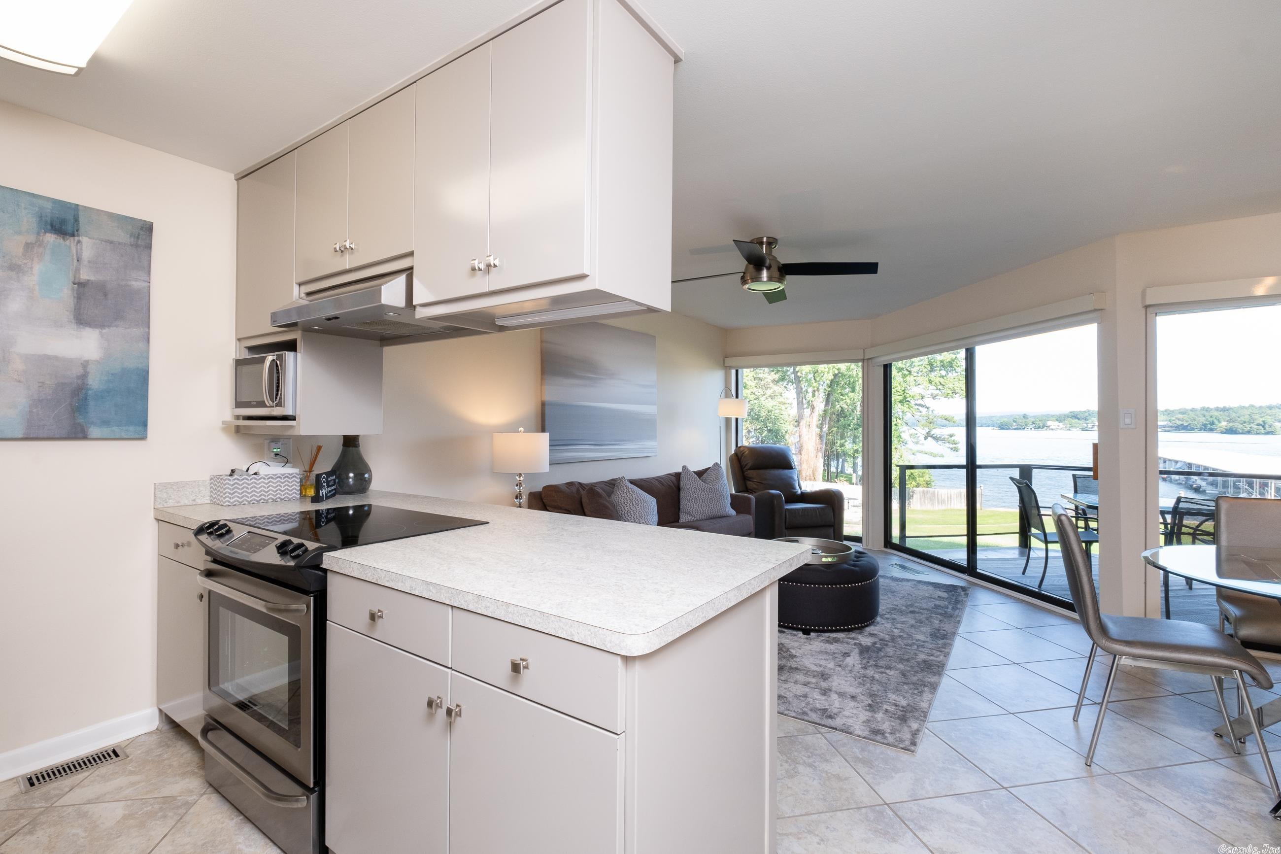 WILLOW BEACH HPR - Residential