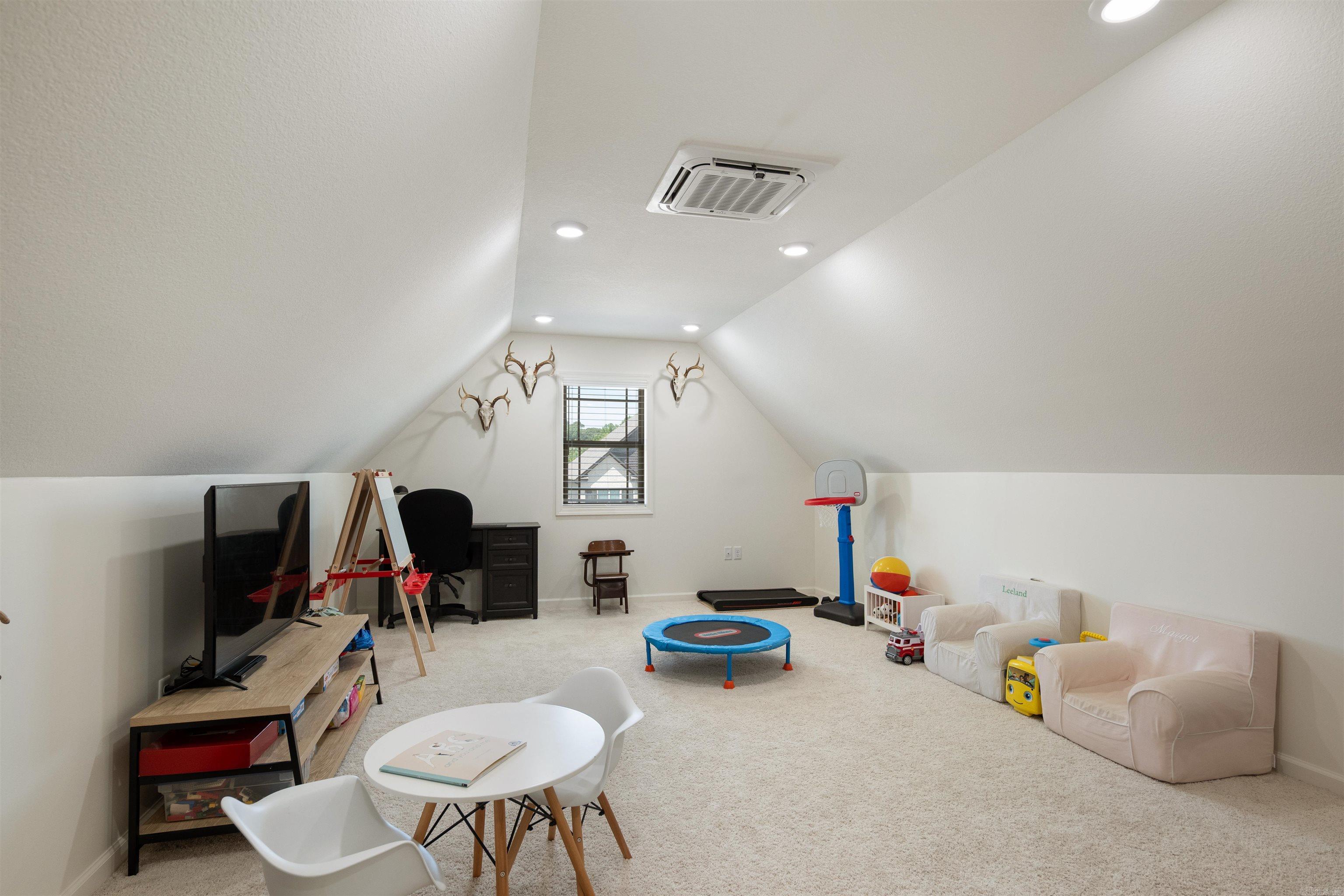 BOBCAT MEADOWS - Residential