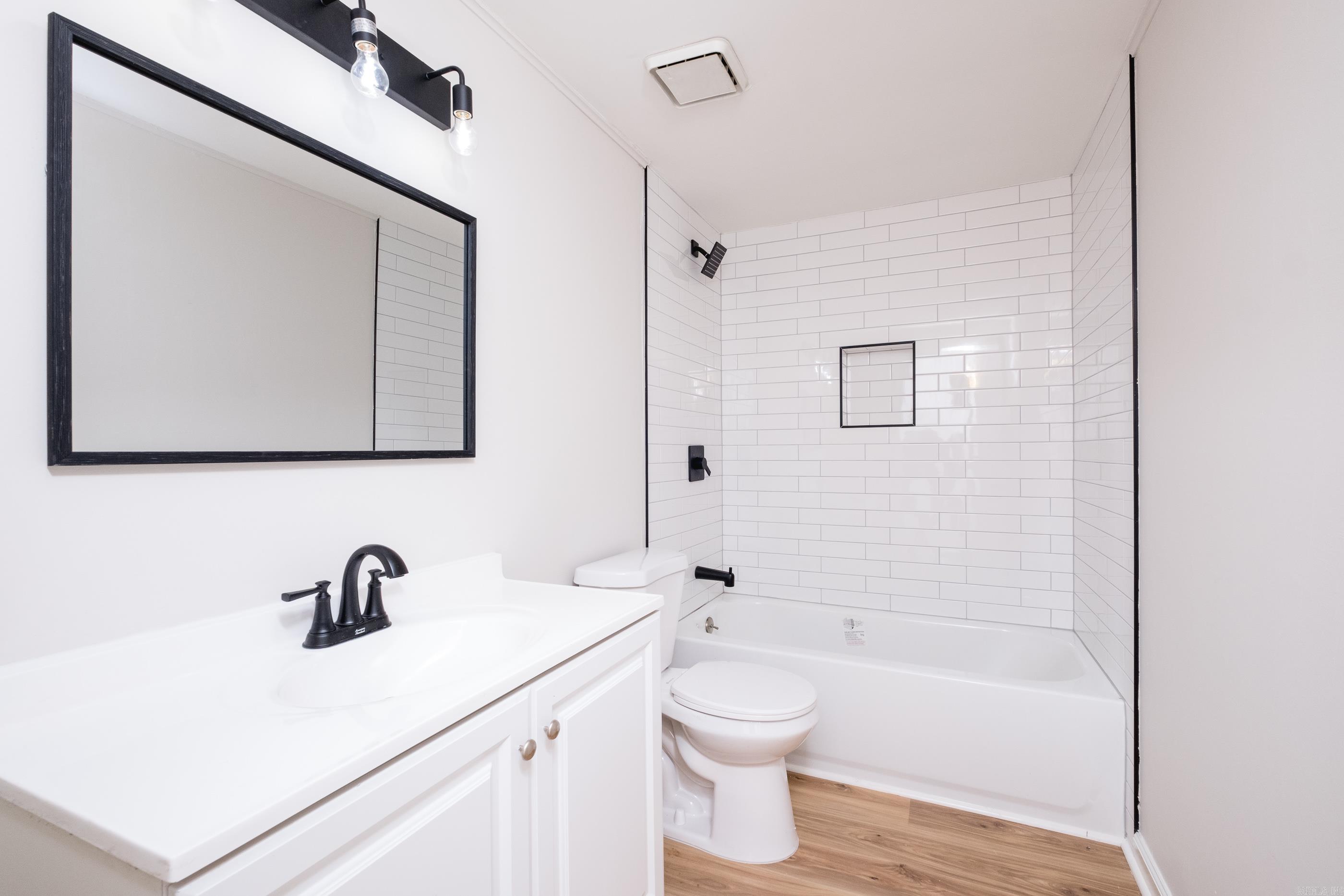 GIBRALTER HGTS - Residential