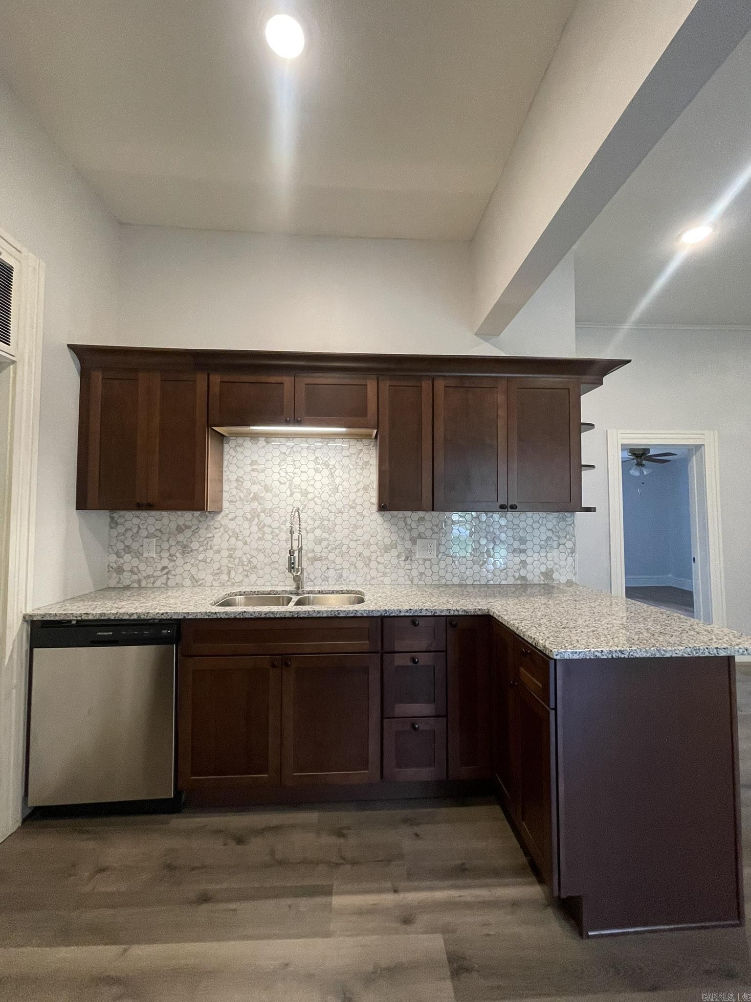 SPRING LAKE SUB - Residential