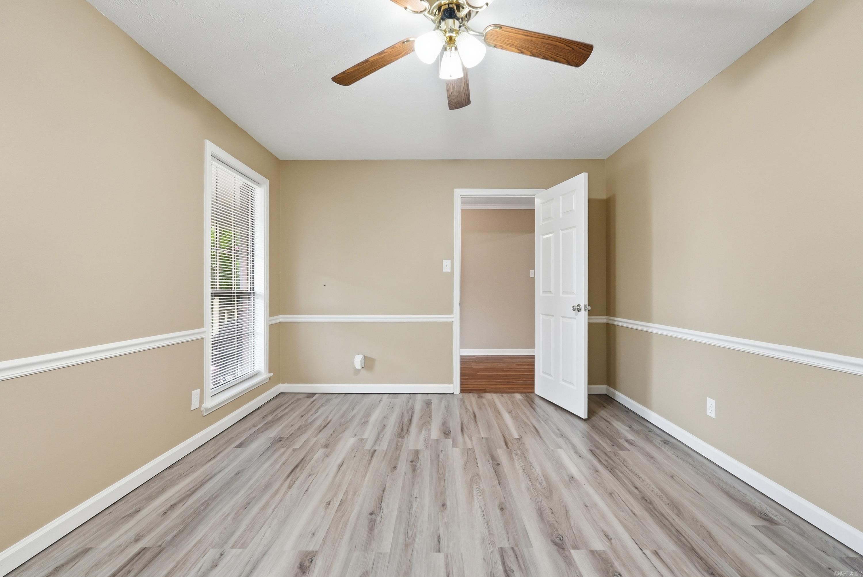 COUNTRY ESTATES - Residential