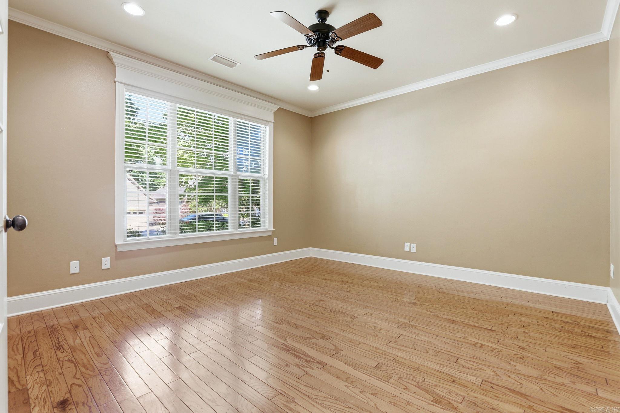 WOODLANDS EDGE - Residential