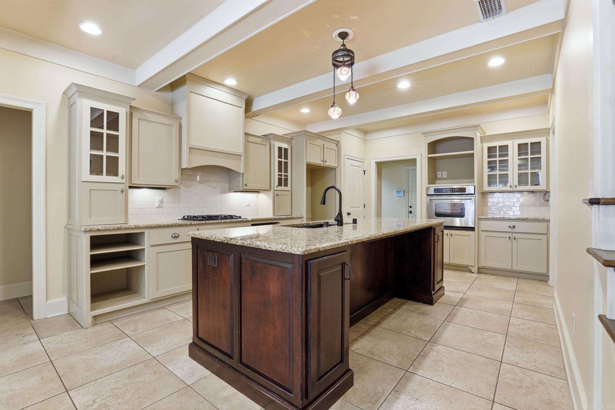 WOODLANDS EDGE - Residential