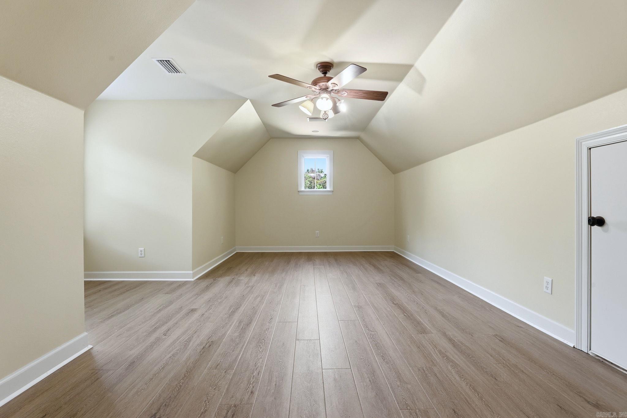 WOODLANDS EDGE - Residential