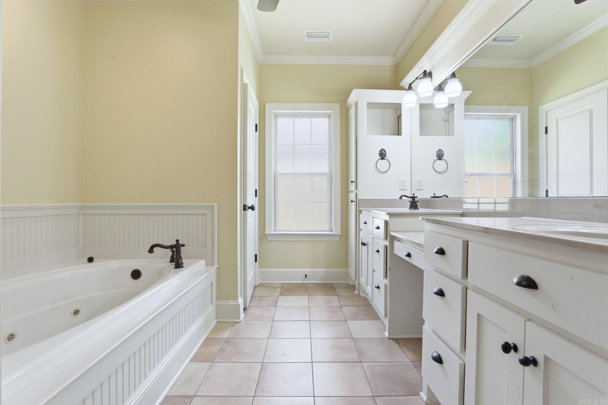 WOODLANDS EDGE - Residential