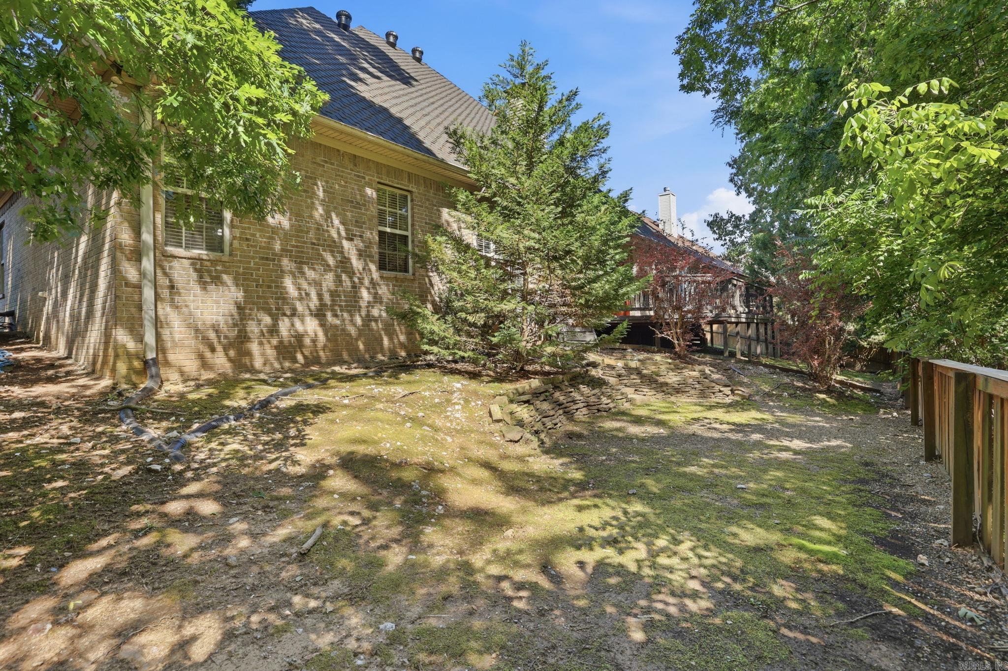 WOODLANDS EDGE - Residential