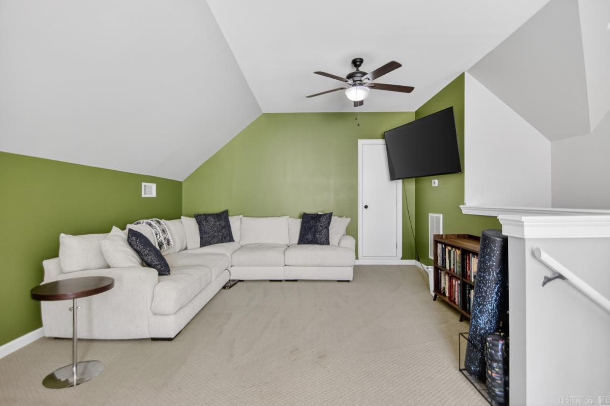 HURRICANE LAKE EST - Residential