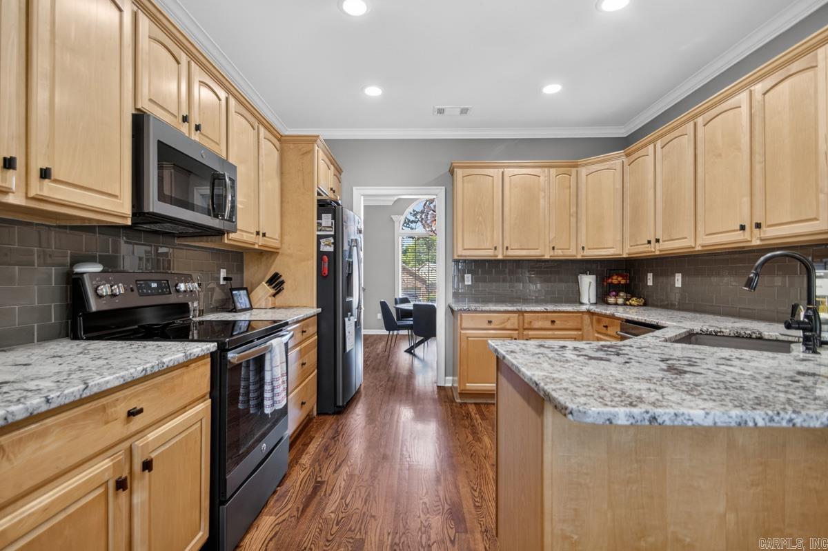 HURRICANE LAKE EST - Residential