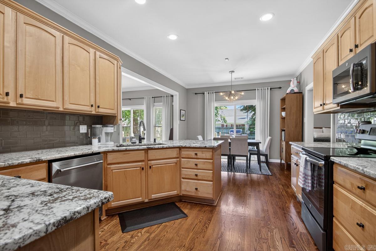 HURRICANE LAKE EST - Residential