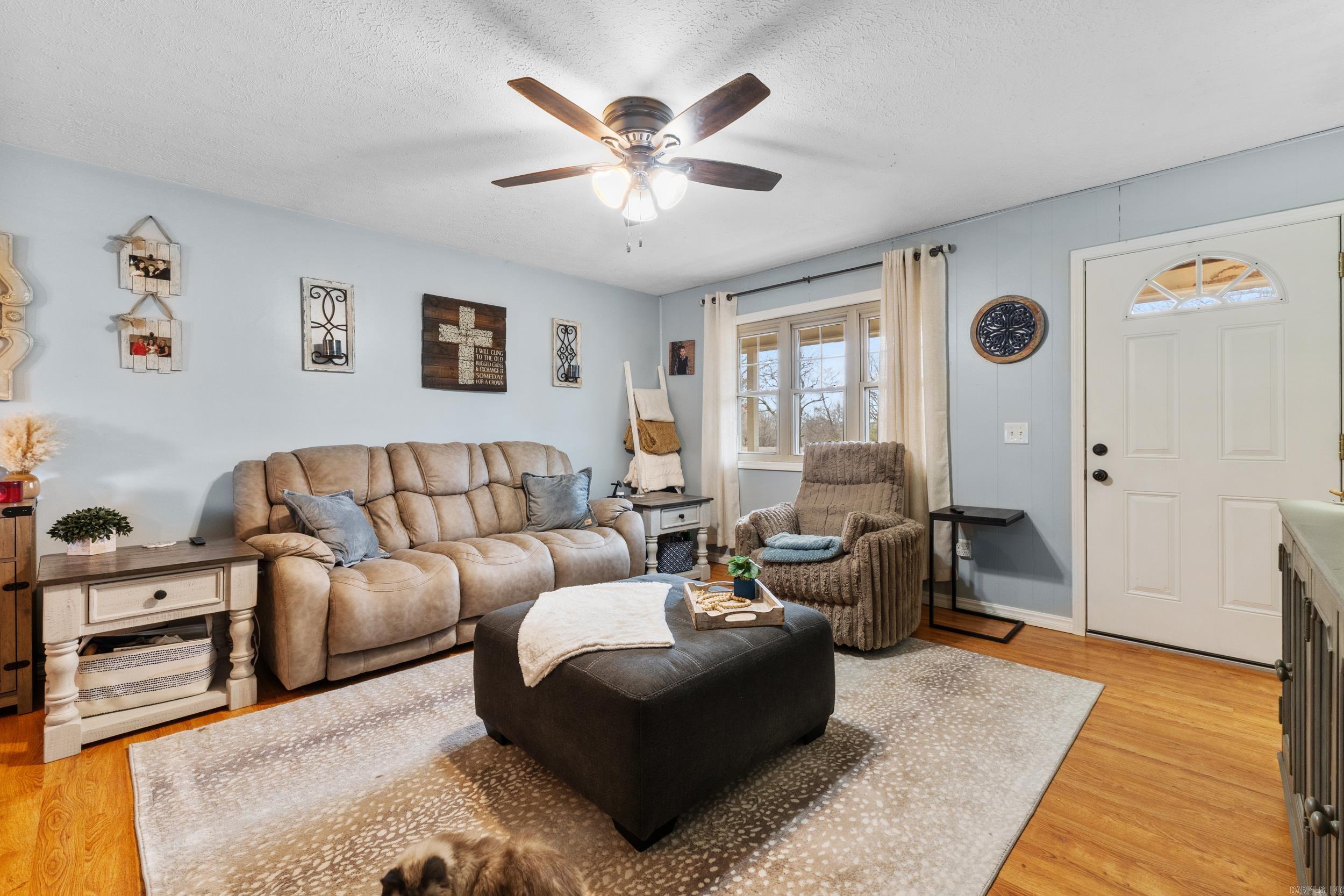 BREEZE HILLS - Residential