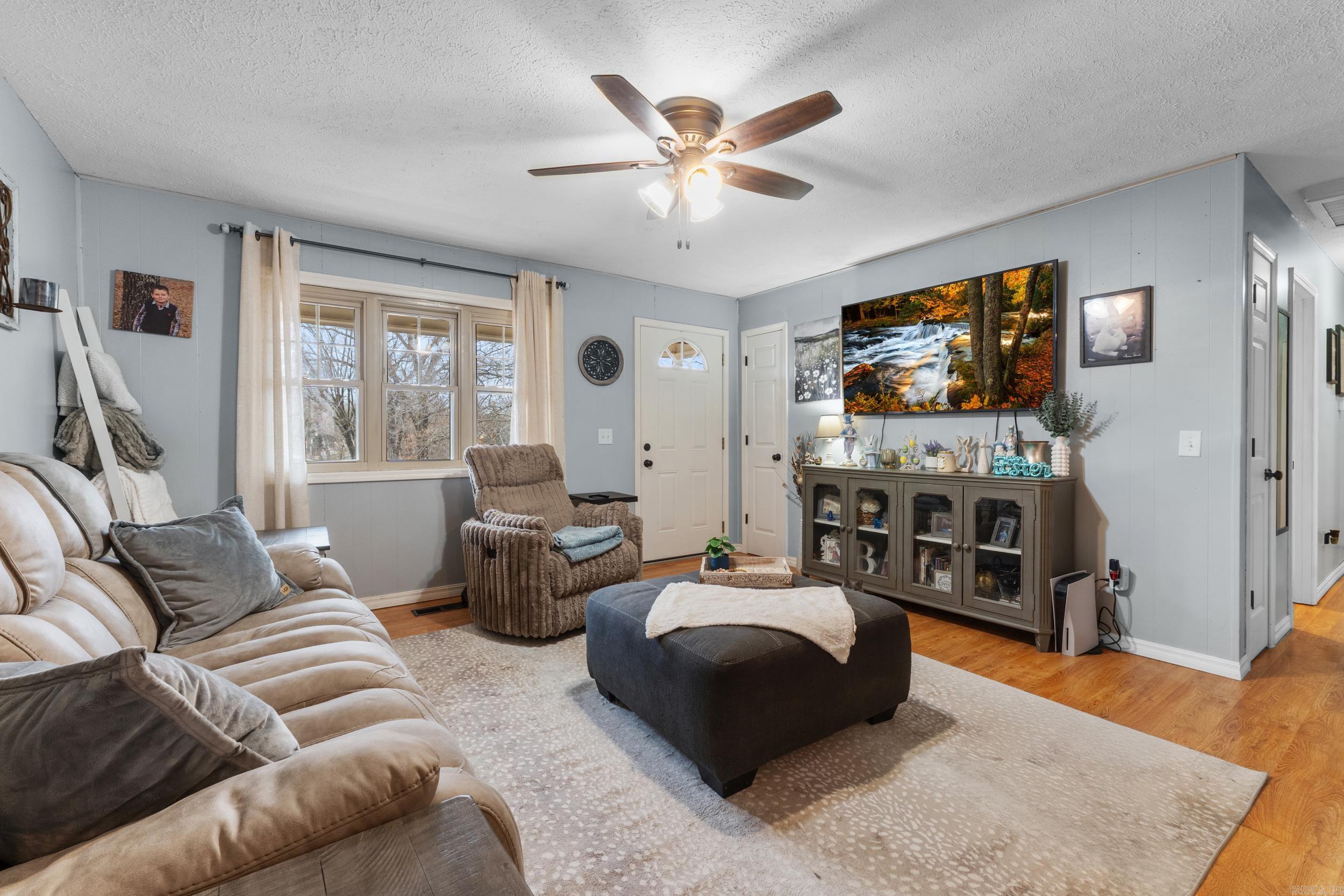 BREEZE HILLS - Residential