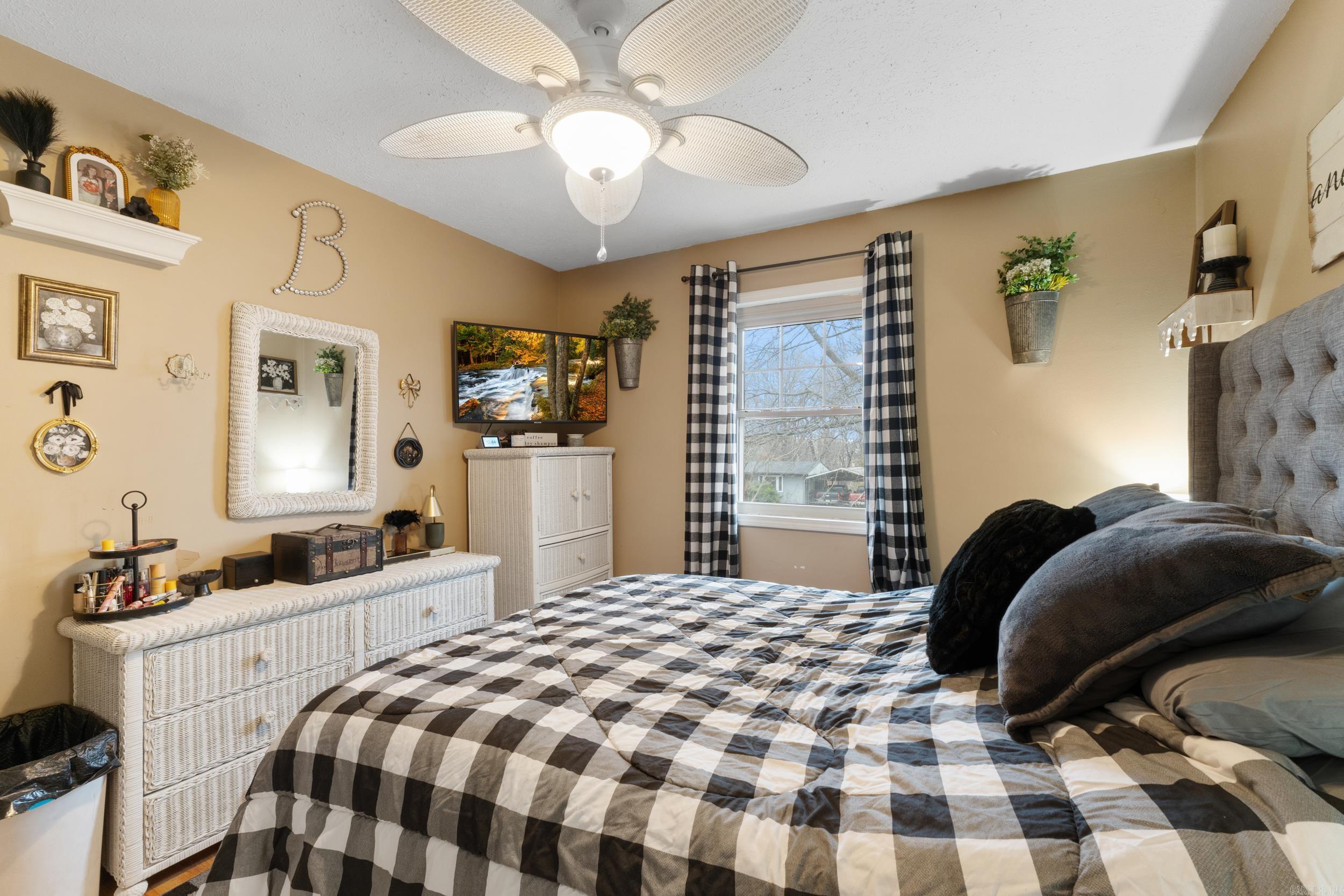 BREEZE HILLS - Residential