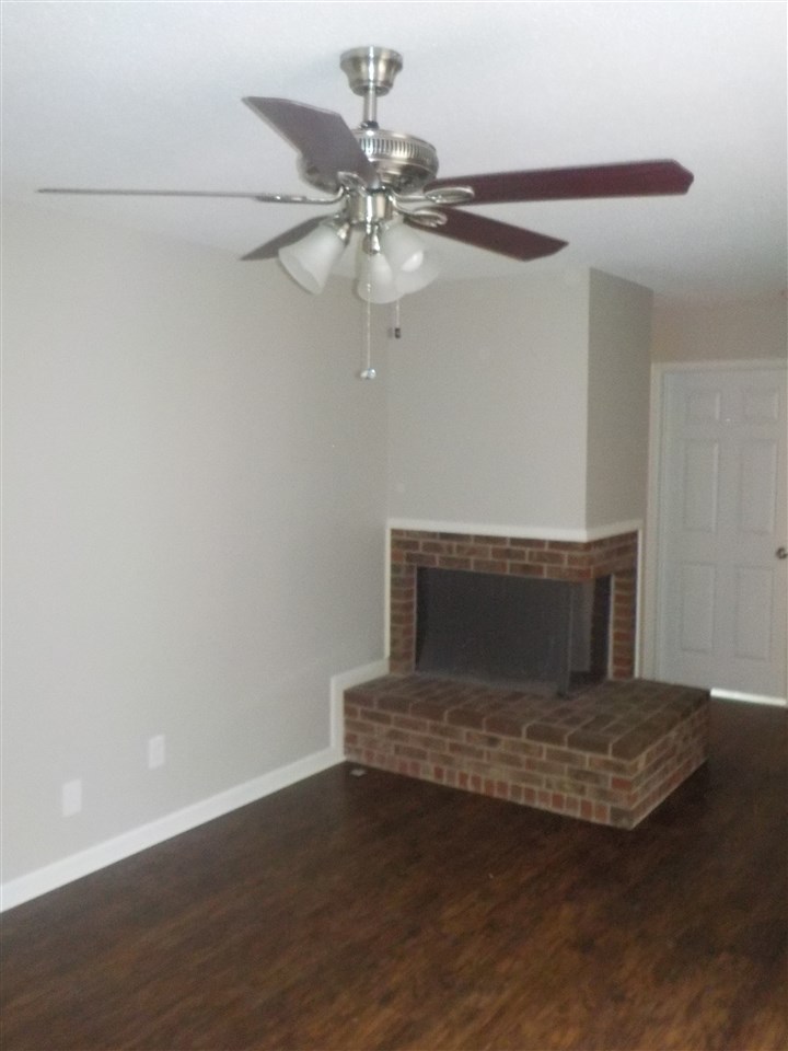 Briarwood - Residential Lease