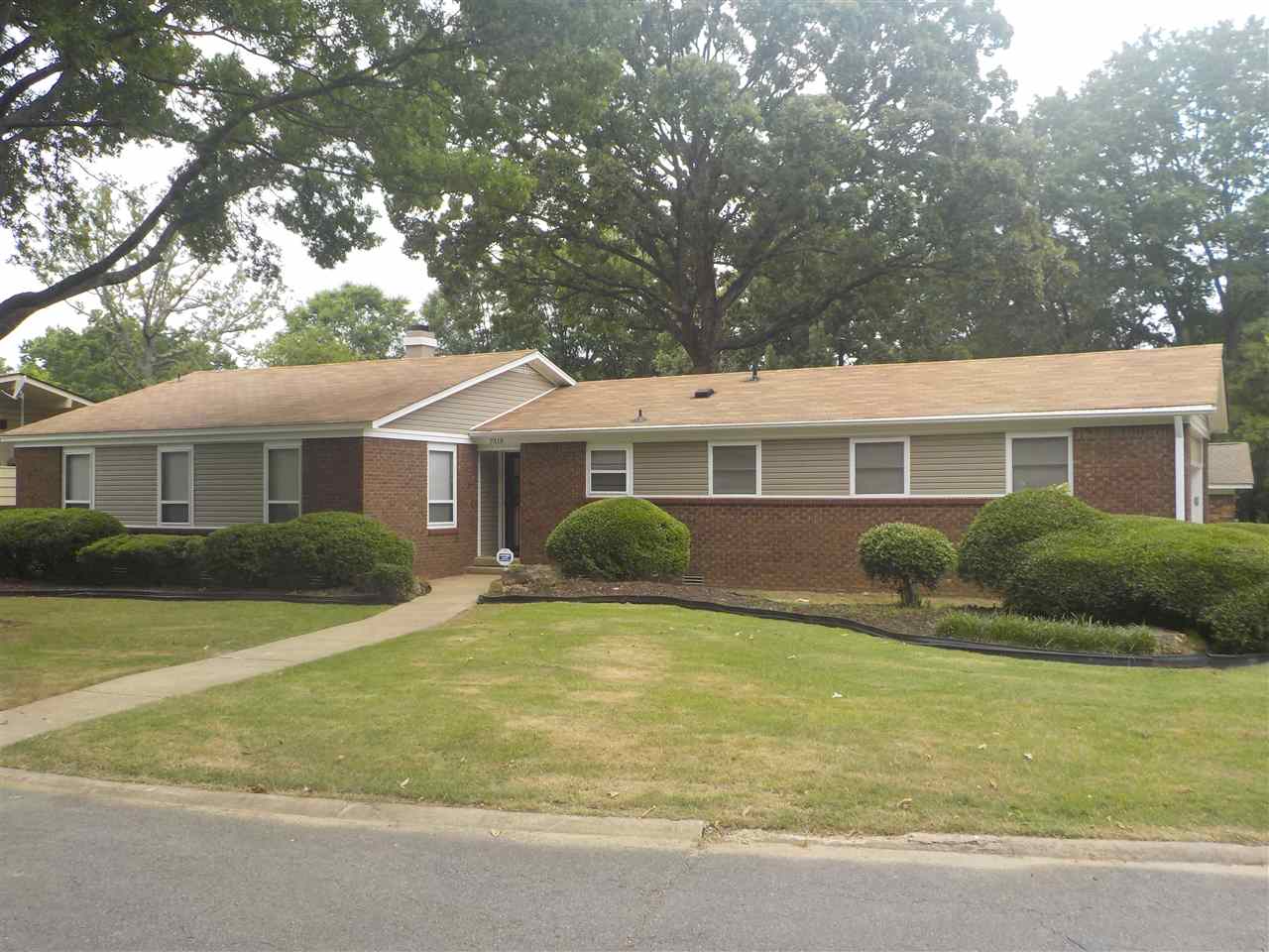 Briarwood - Residential Lease