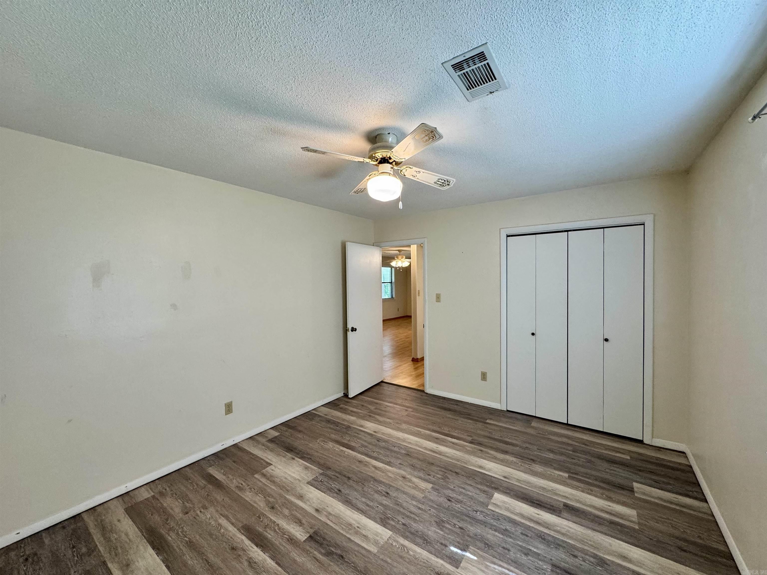 VALLEY VIEW - Residential