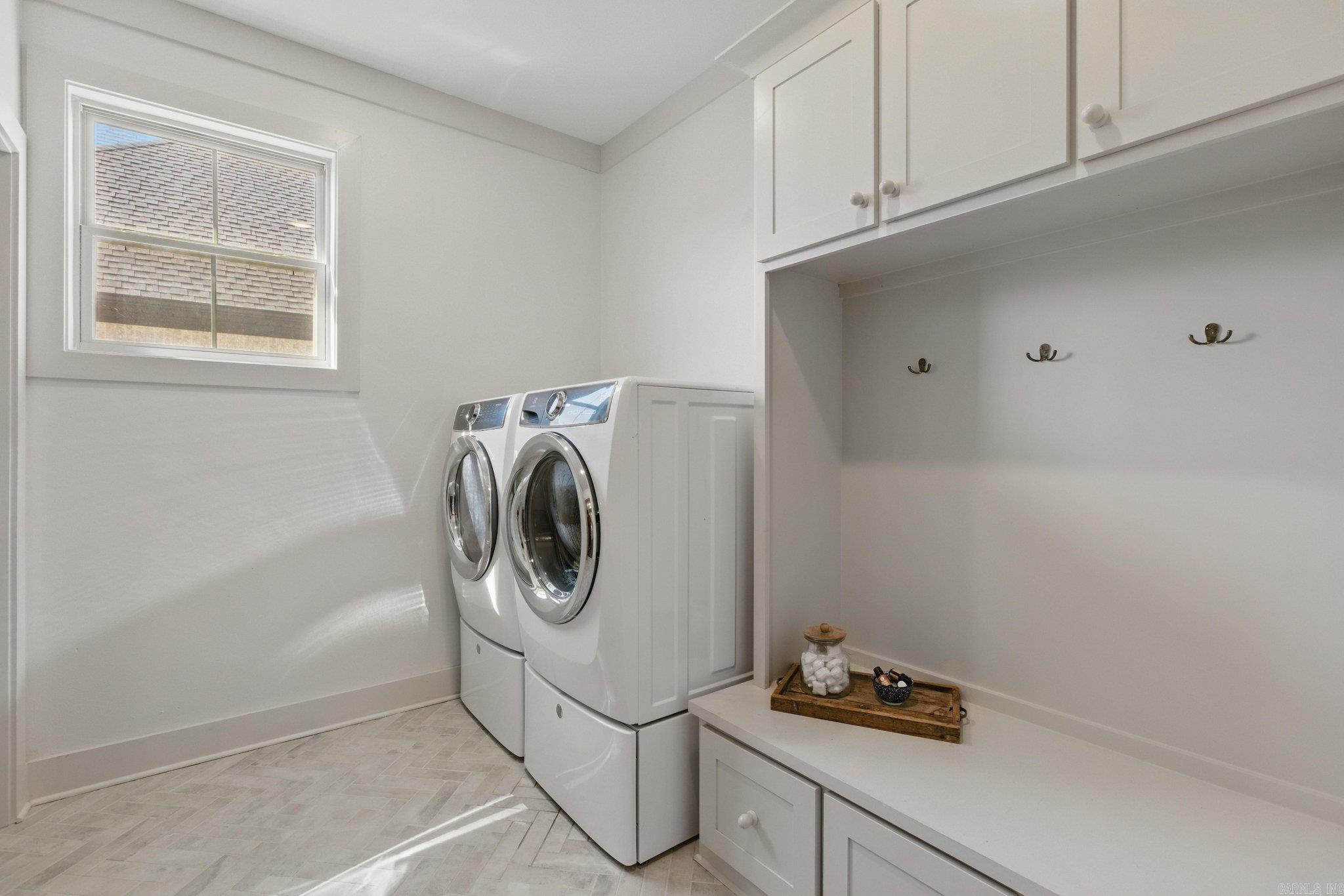 THE WOODS OF HURRICANE LAKE ESTA - Residential