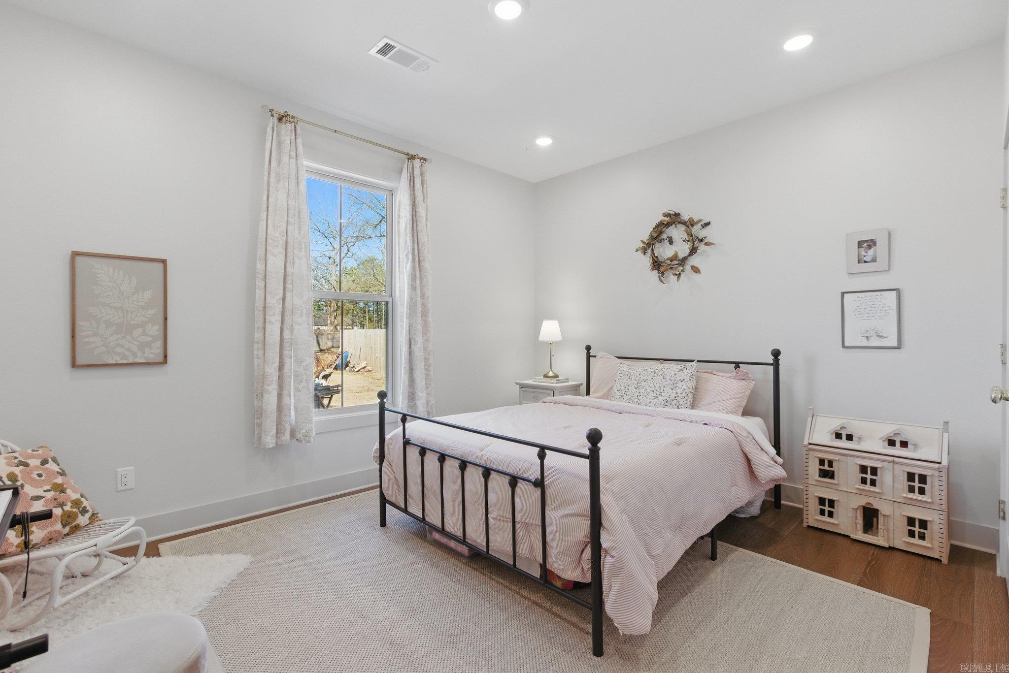 THE WOODS OF HURRICANE LAKE ESTA - Residential