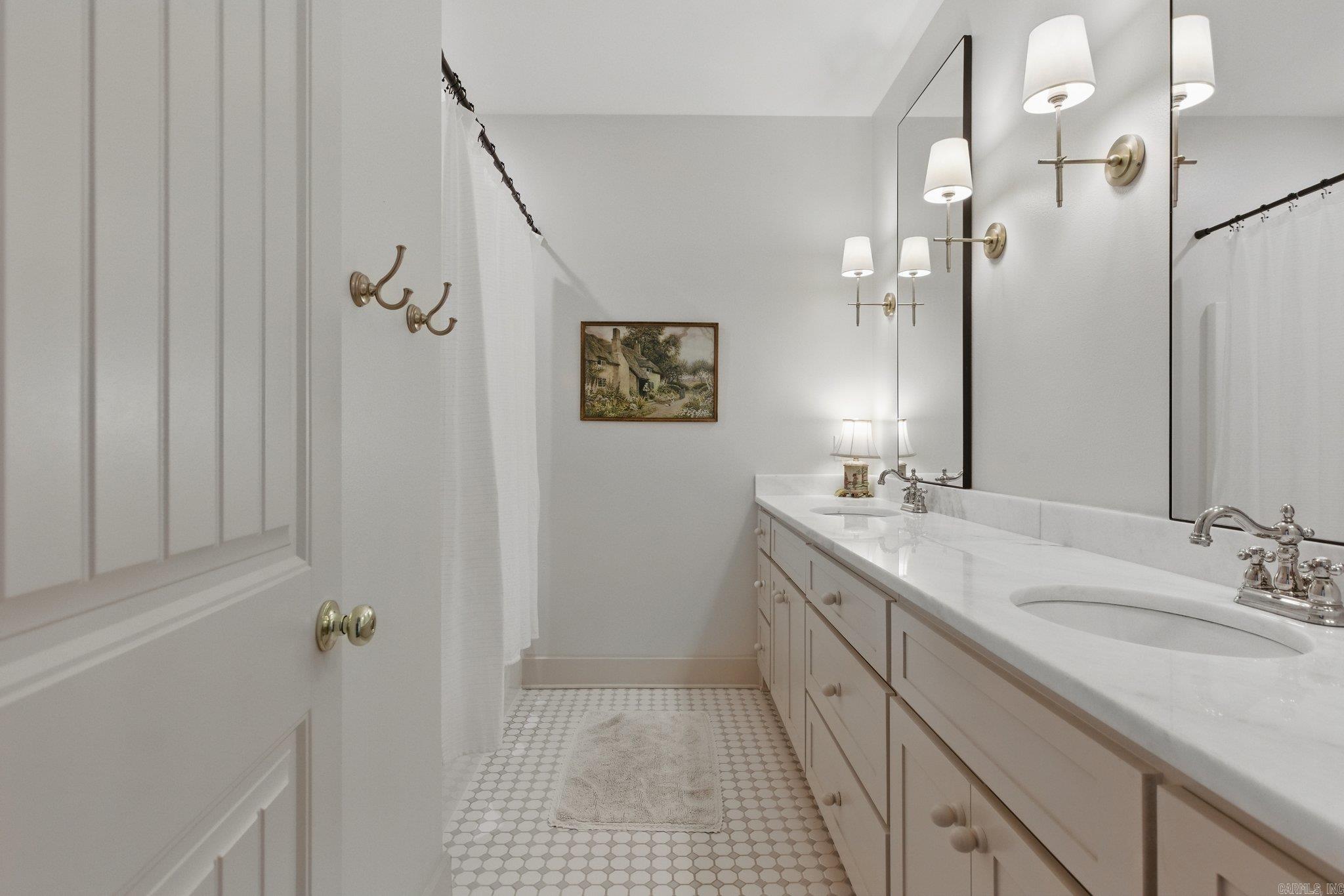 THE WOODS OF HURRICANE LAKE ESTA - Residential