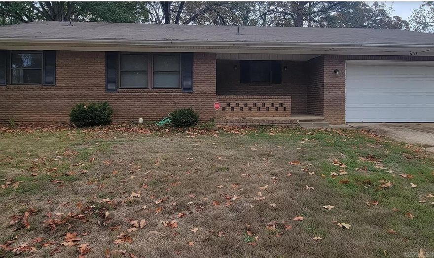 This spacious home located on a quiet street in Sherwood is perfect for a Family or Roommates. Featuring 3 bedrooms, 2 bathrooms, two spacious living areas and more! This home will check every box on your wish list.